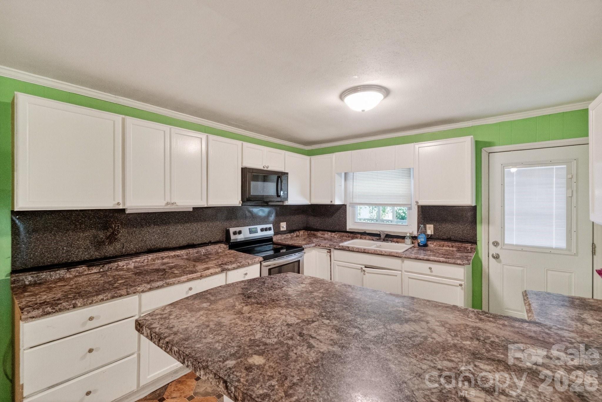 2644 Quiet Acres Road — Lancaster