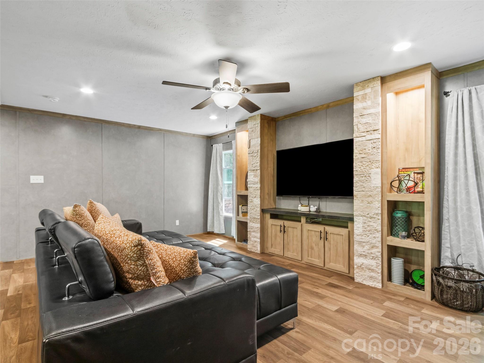 293 Spar Mill Road — Burnsville