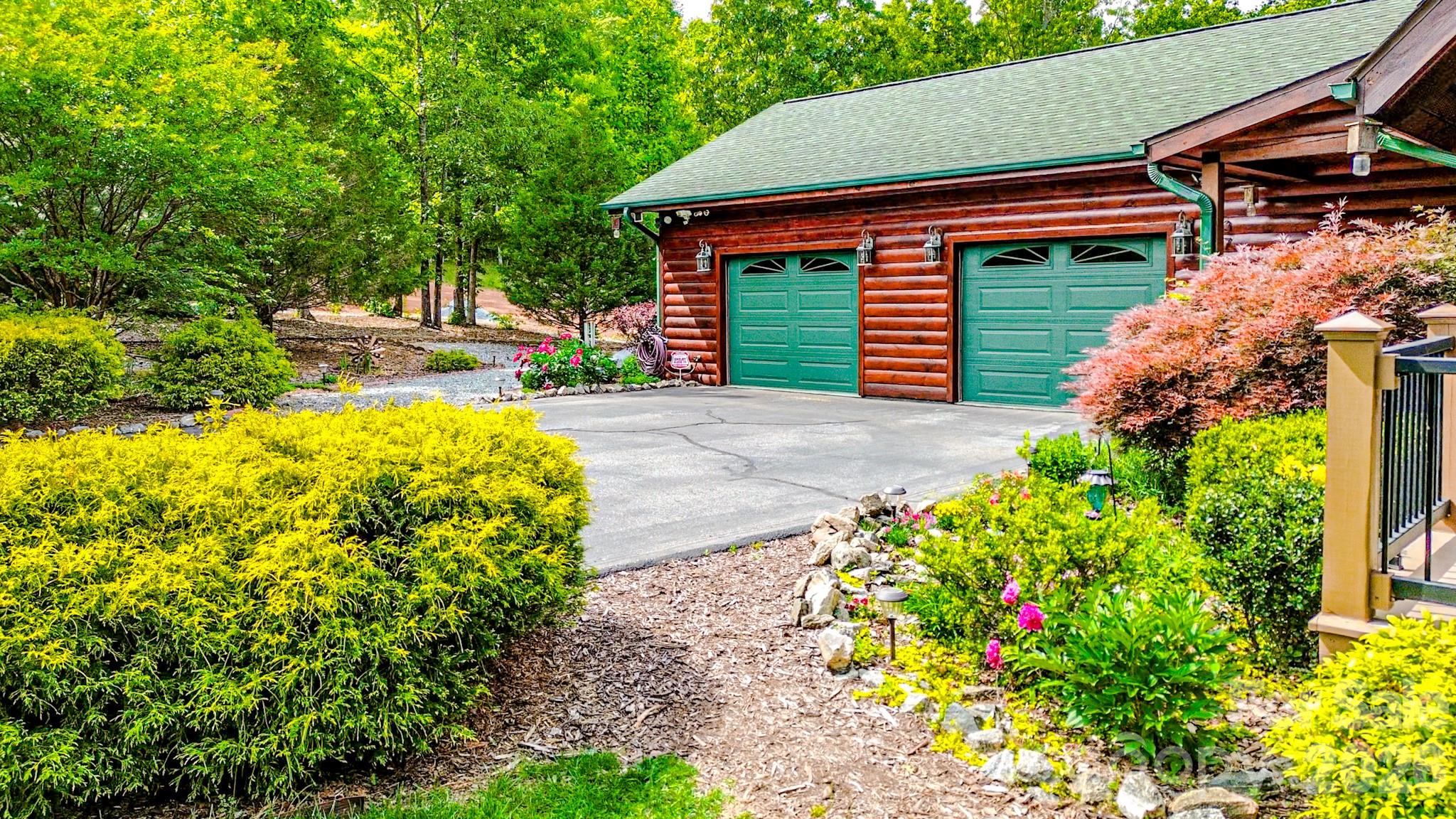 371 Hickory Loop Road — Rutherfordton