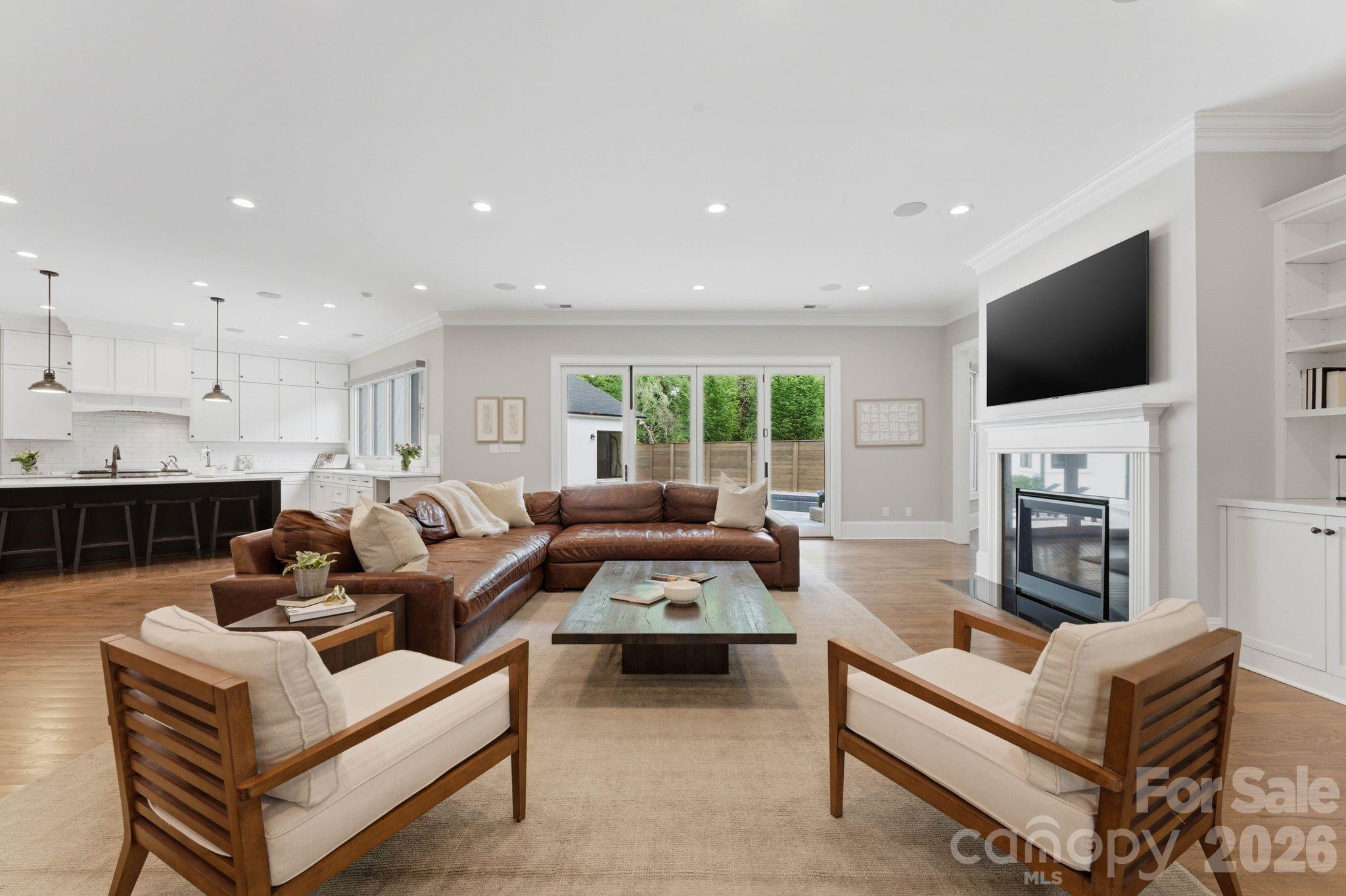 400 Glen Oaks Road — Charlotte