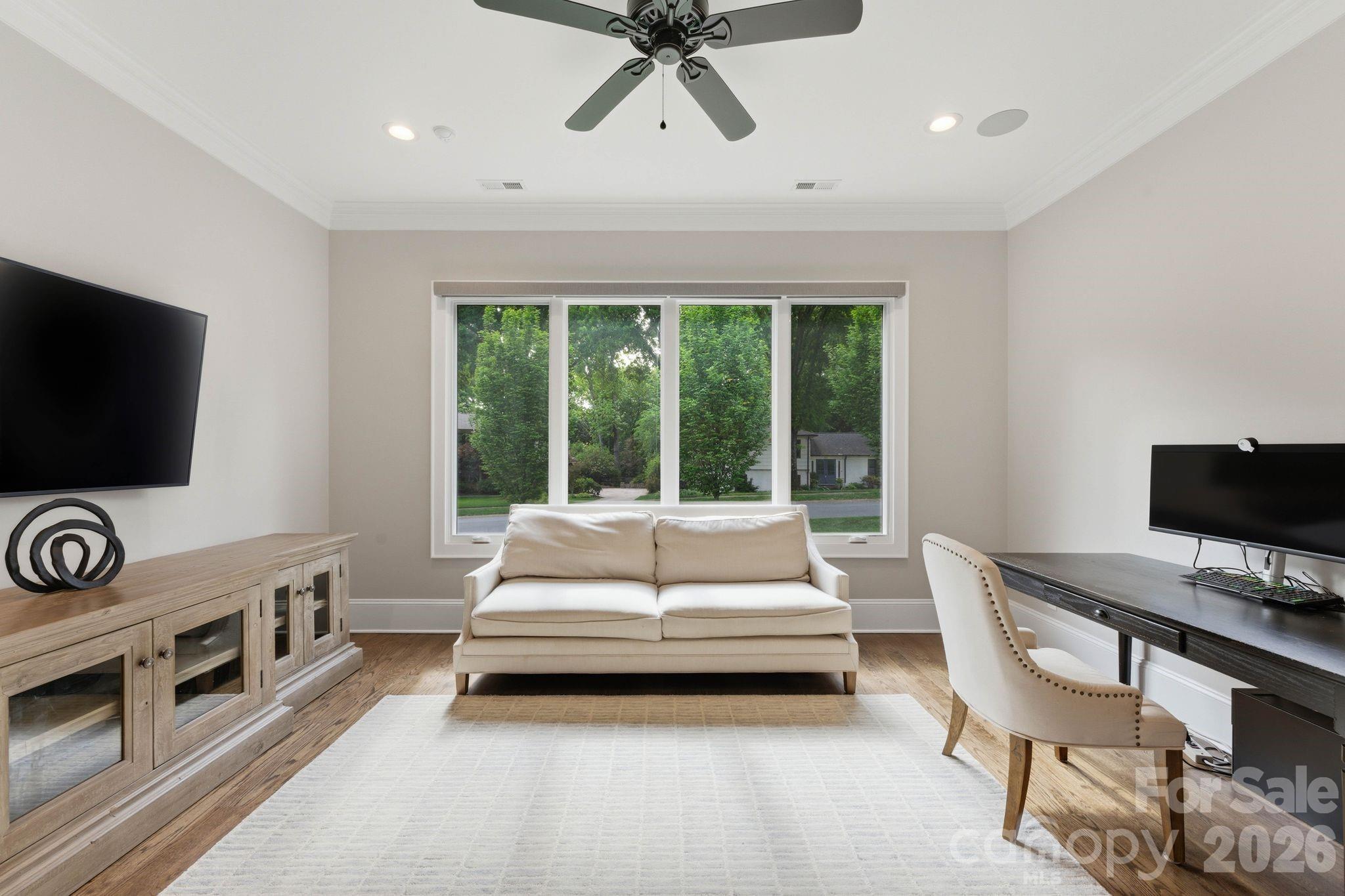 400 Glen Oaks Road — Charlotte