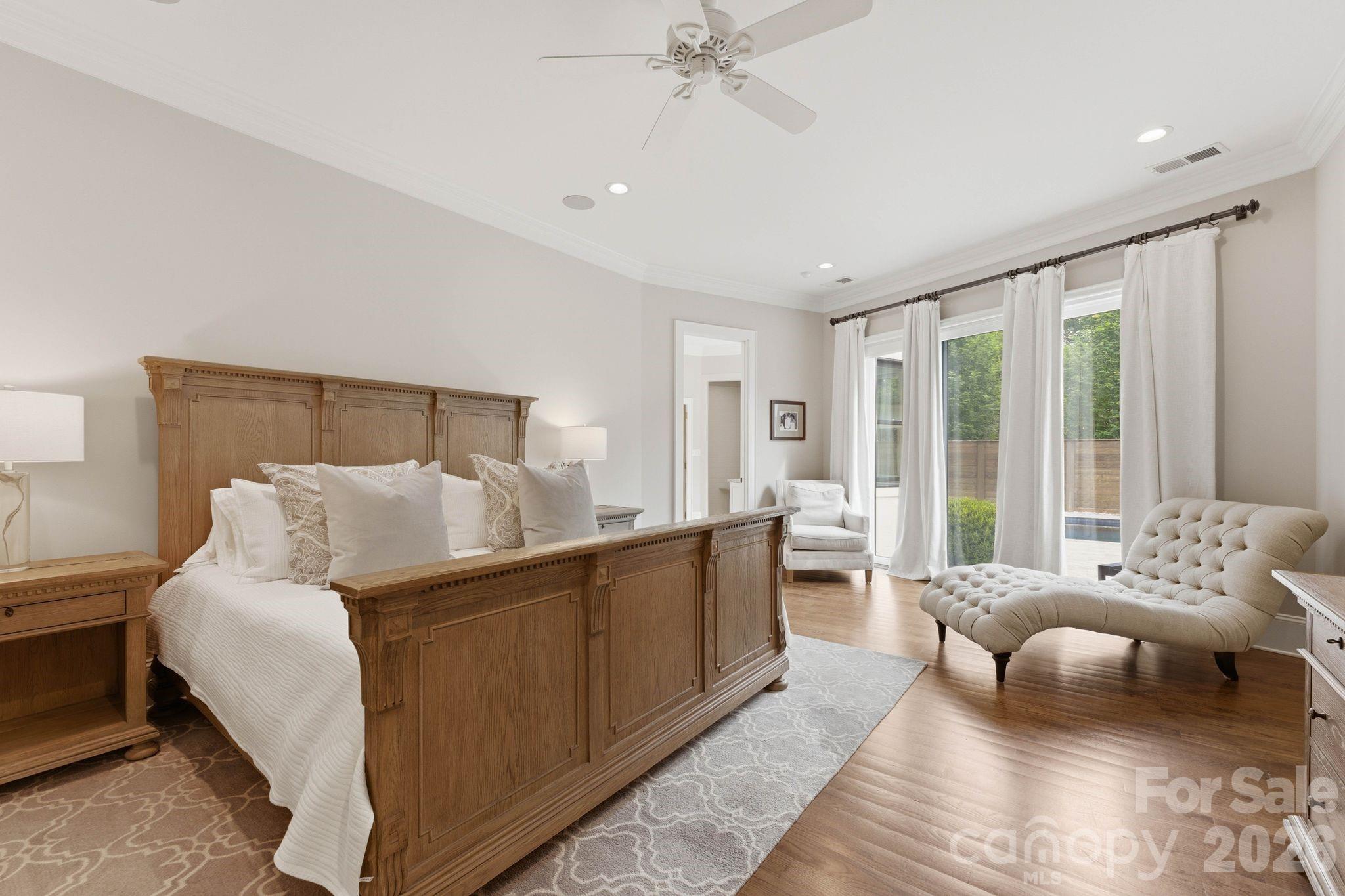 400 Glen Oaks Road — Charlotte