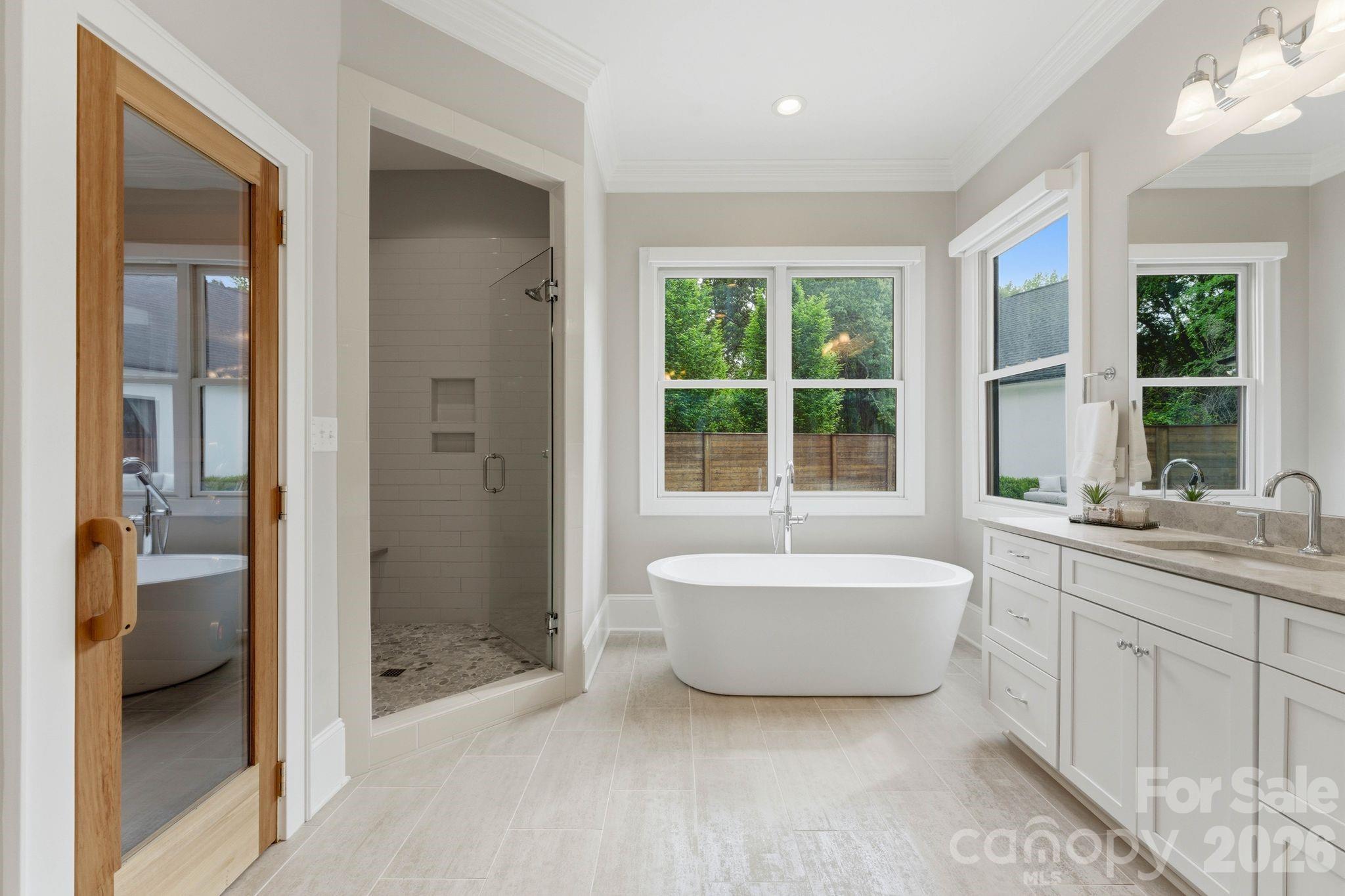 400 Glen Oaks Road — Charlotte