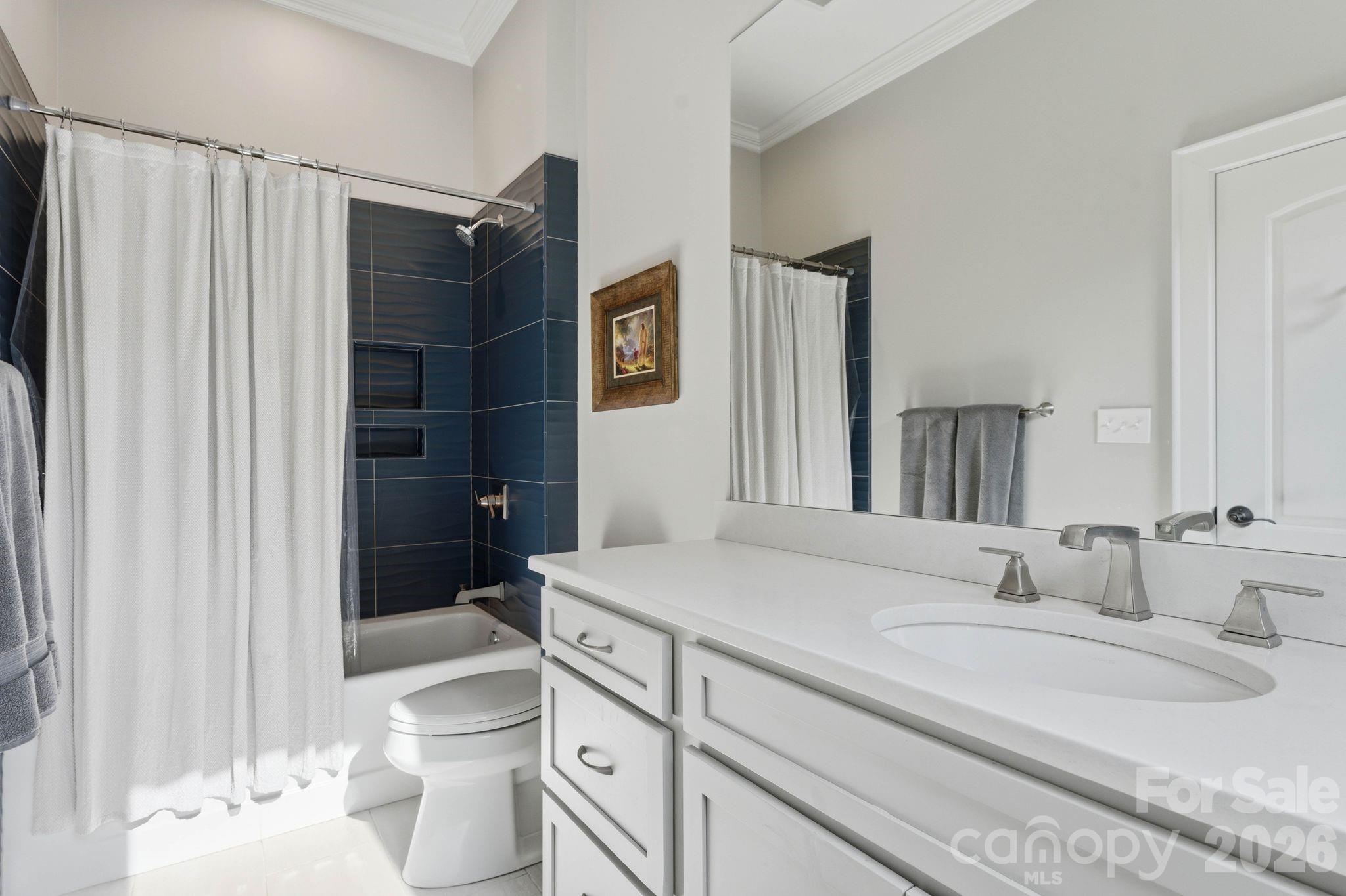 400 Glen Oaks Road — Charlotte