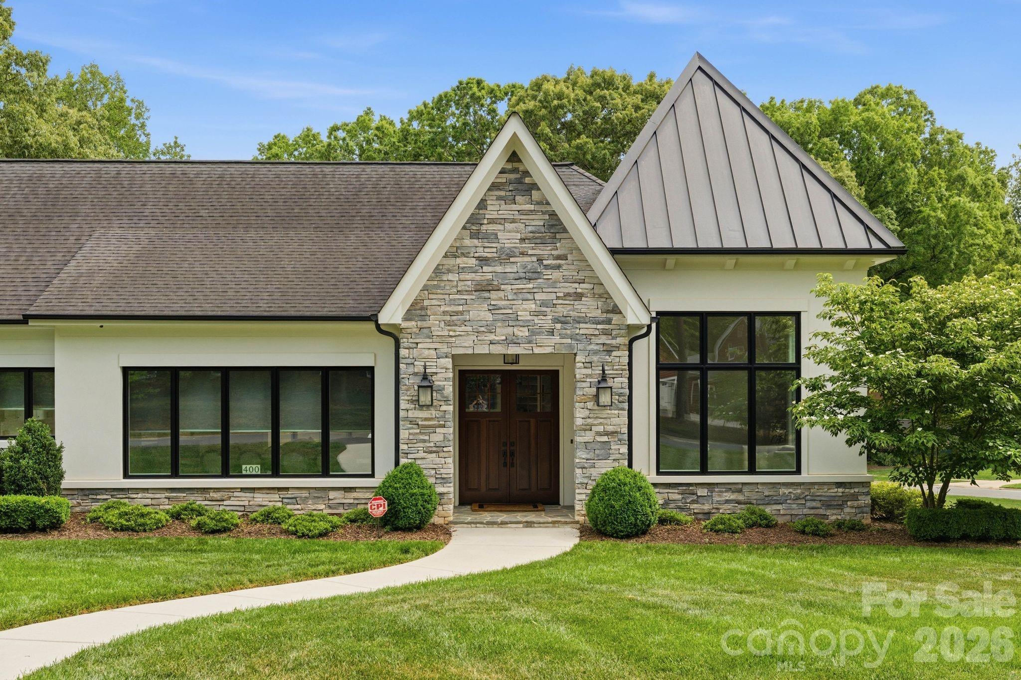 400 Glen Oaks Road — Charlotte