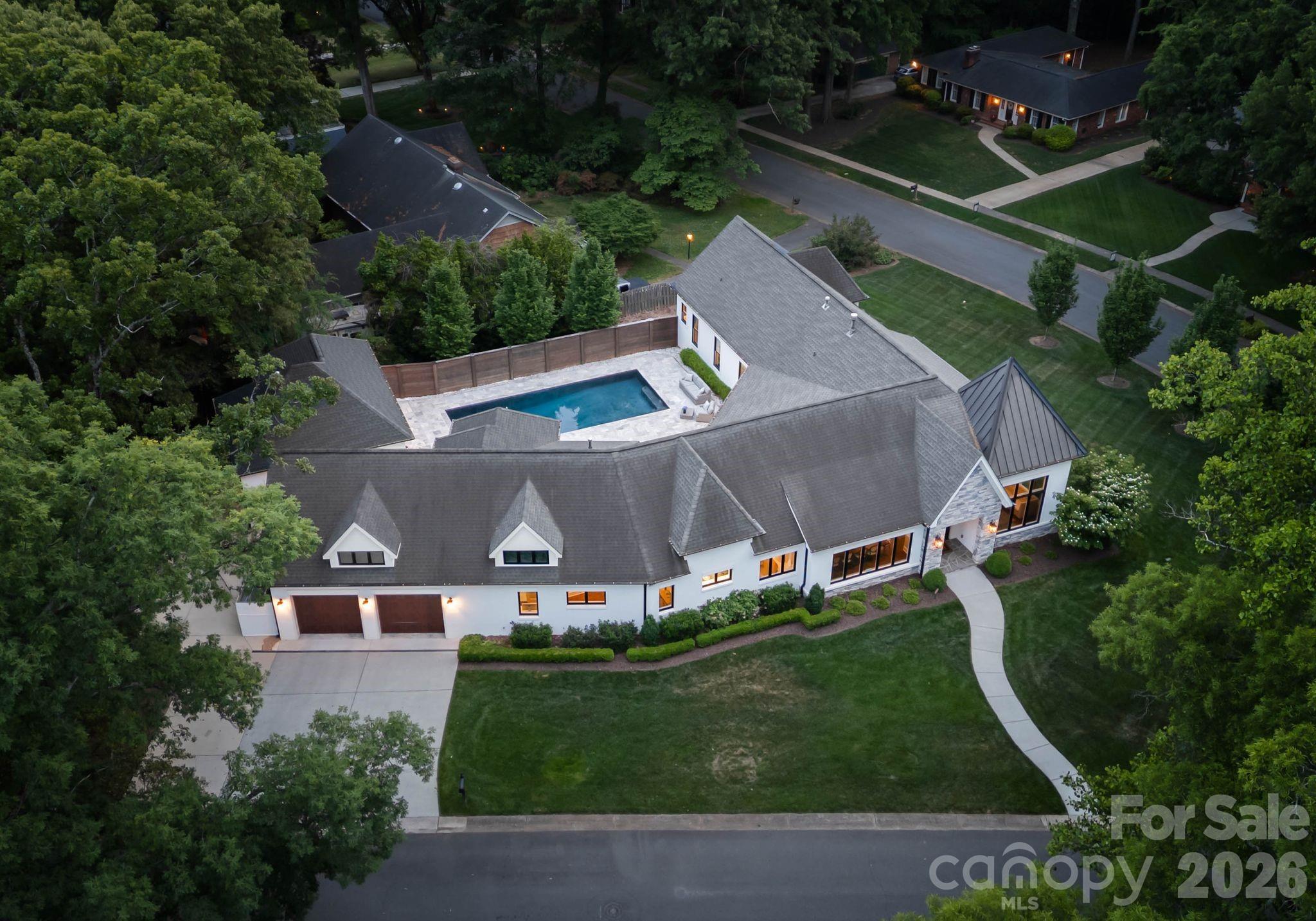 400 Glen Oaks Road — Charlotte