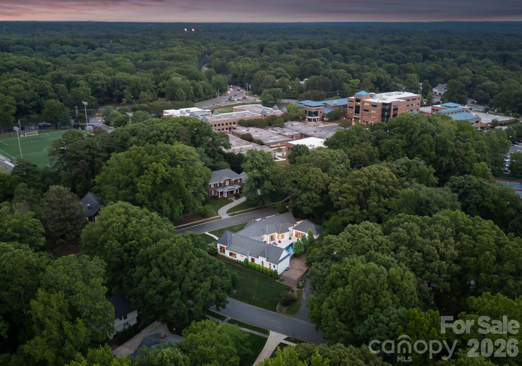 400 Glen Oaks Road — Charlotte