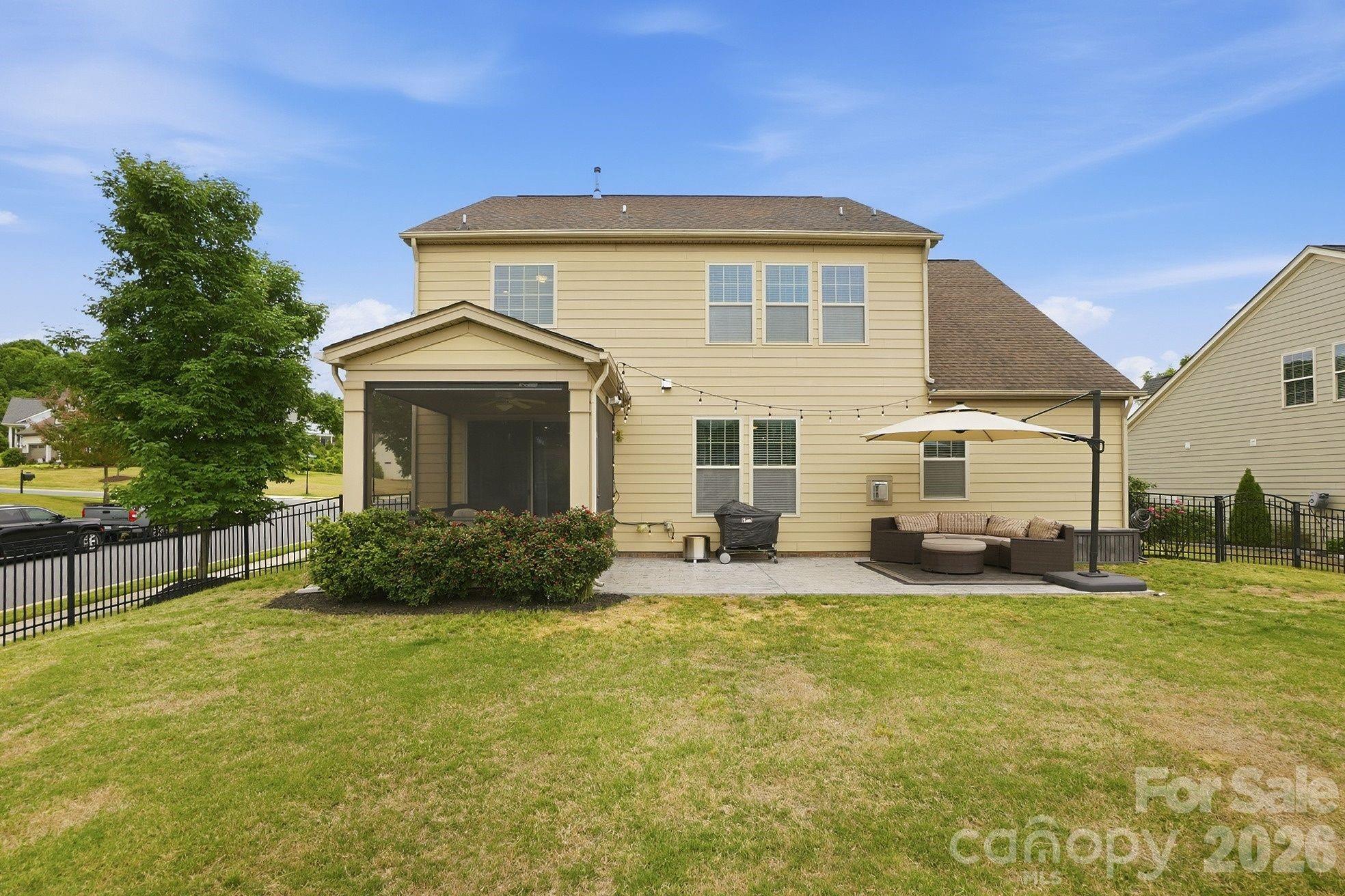 17504 Austins Creek Drive — Charlotte