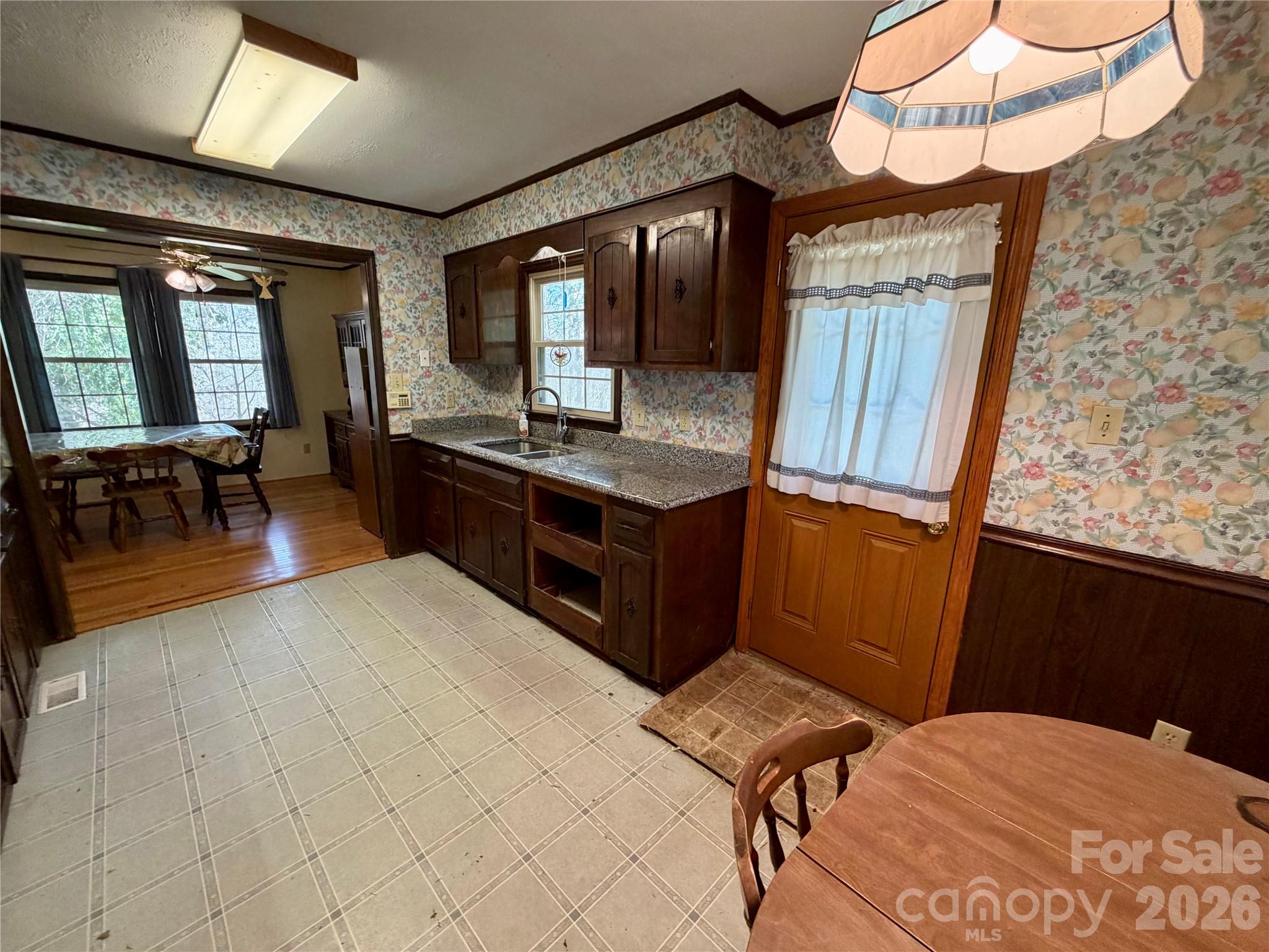 2925 Sparrow Springs Road — Gastonia