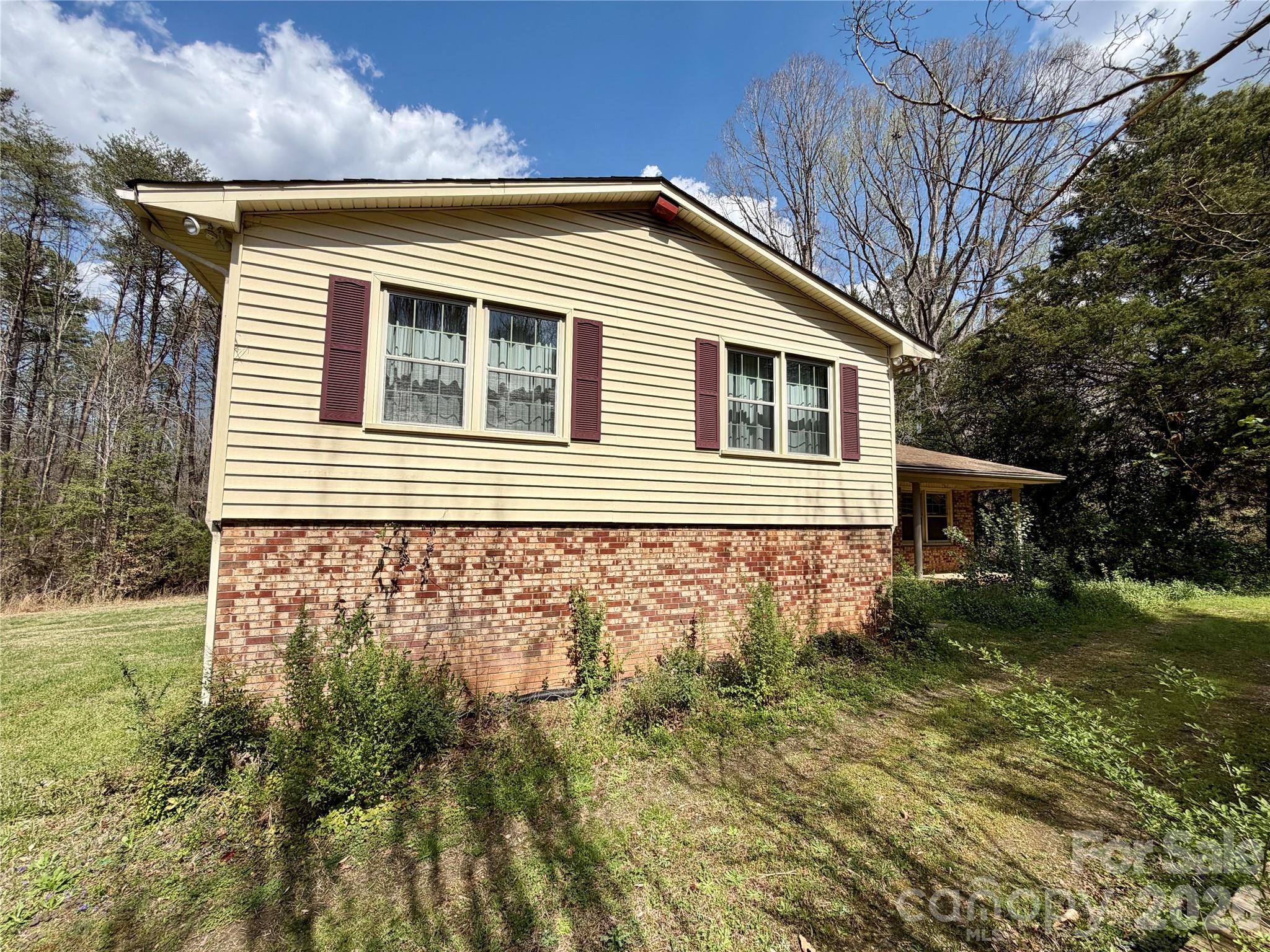 2925 Sparrow Springs Road — Gastonia