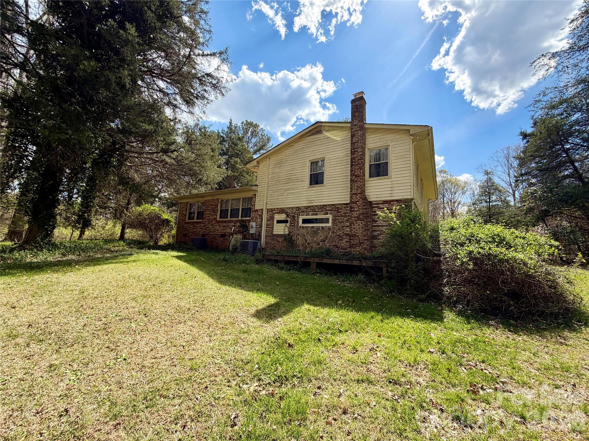 2925 Sparrow Springs Road — Gastonia