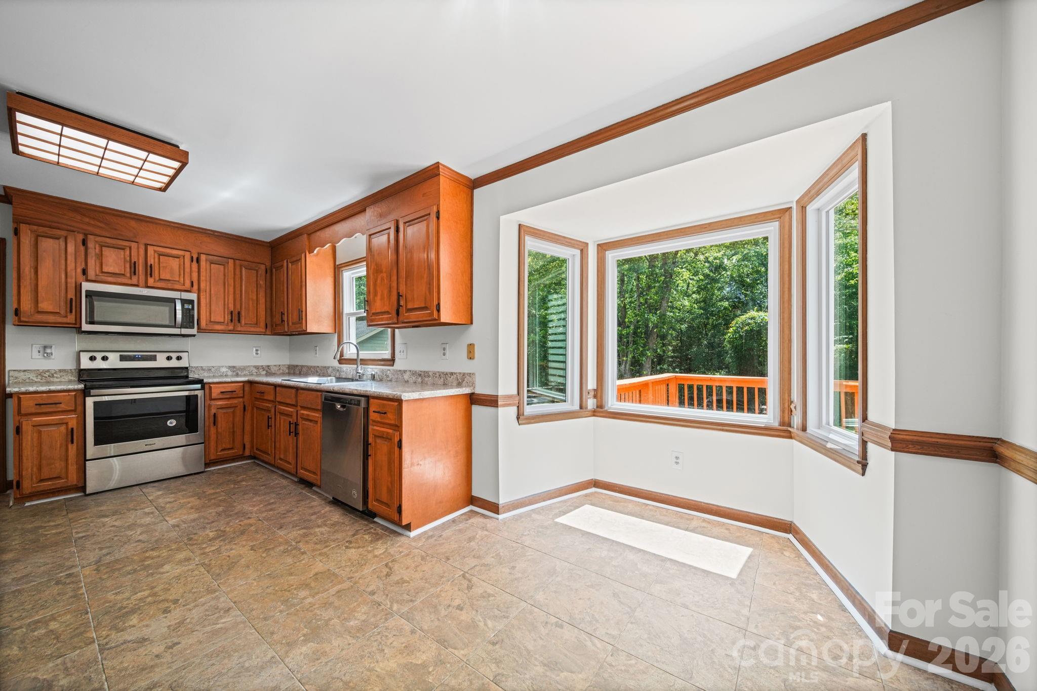 6520 Dougherty Drive — Charlotte