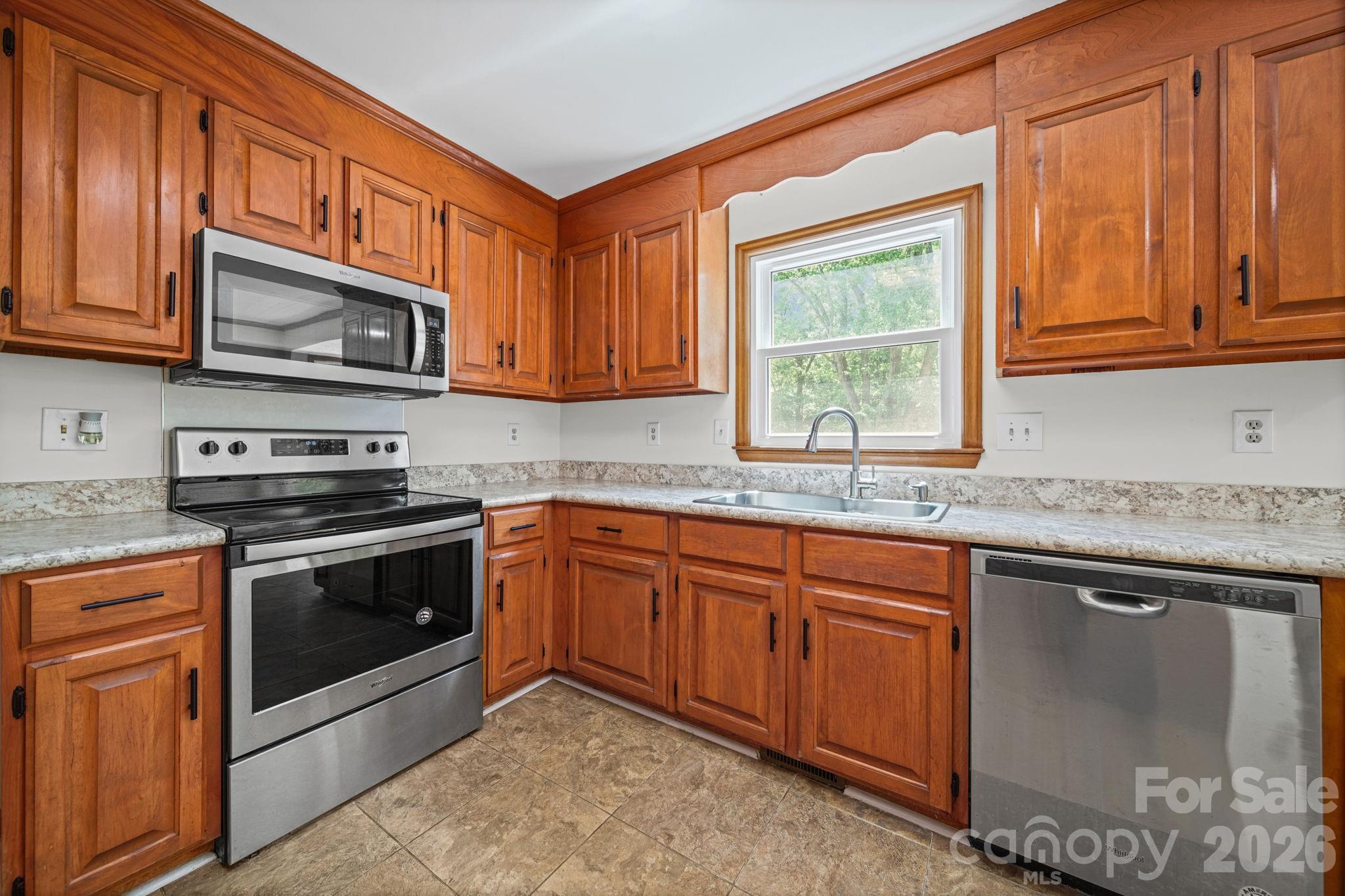 6520 Dougherty Drive — Charlotte