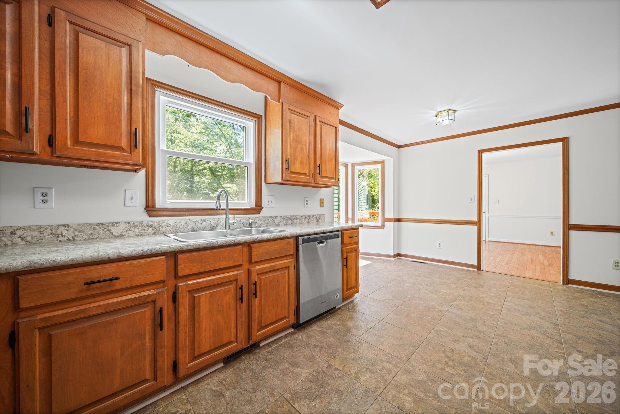 6520 Dougherty Drive — Charlotte