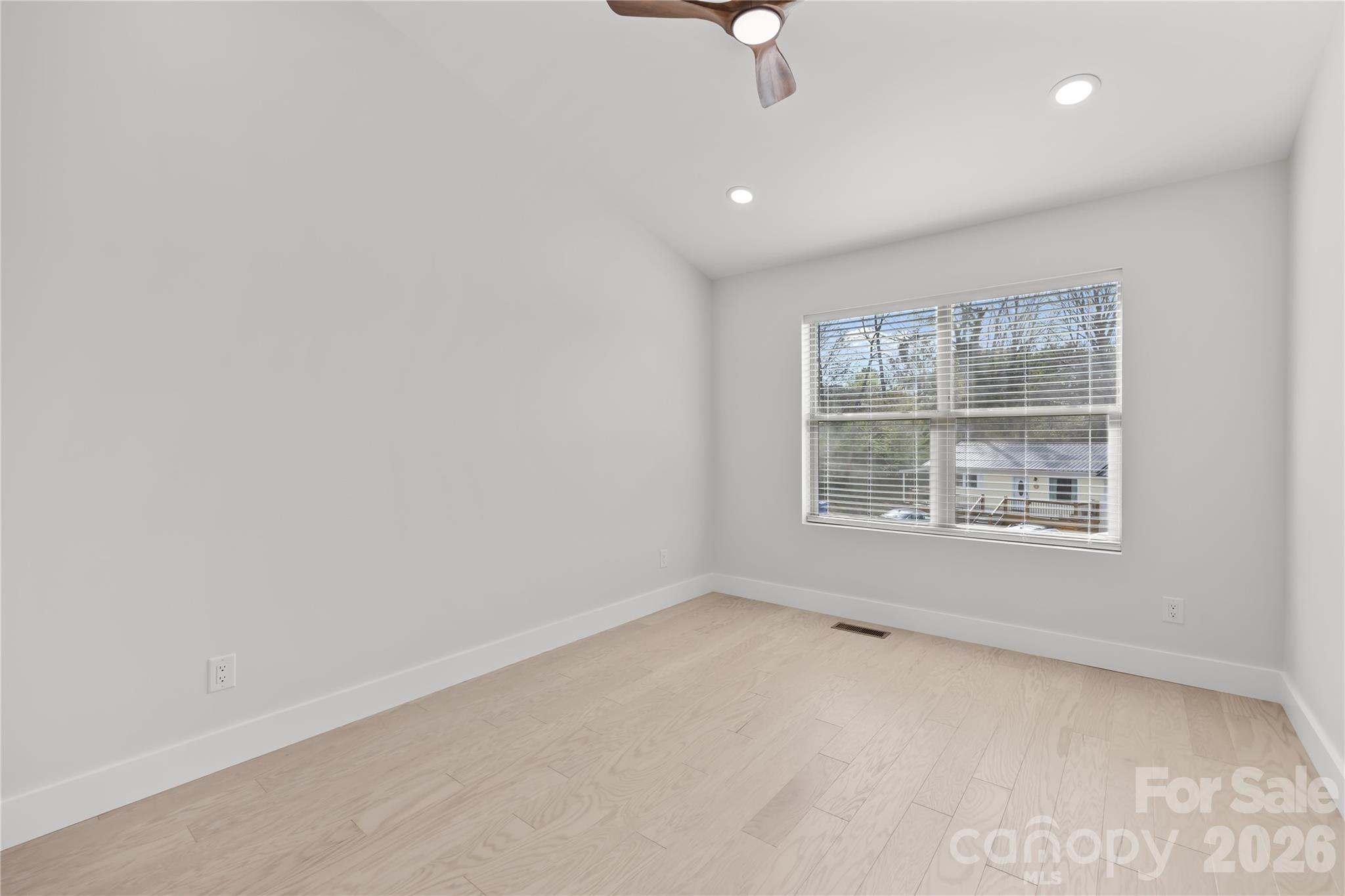 89 Oakley Road — Asheville