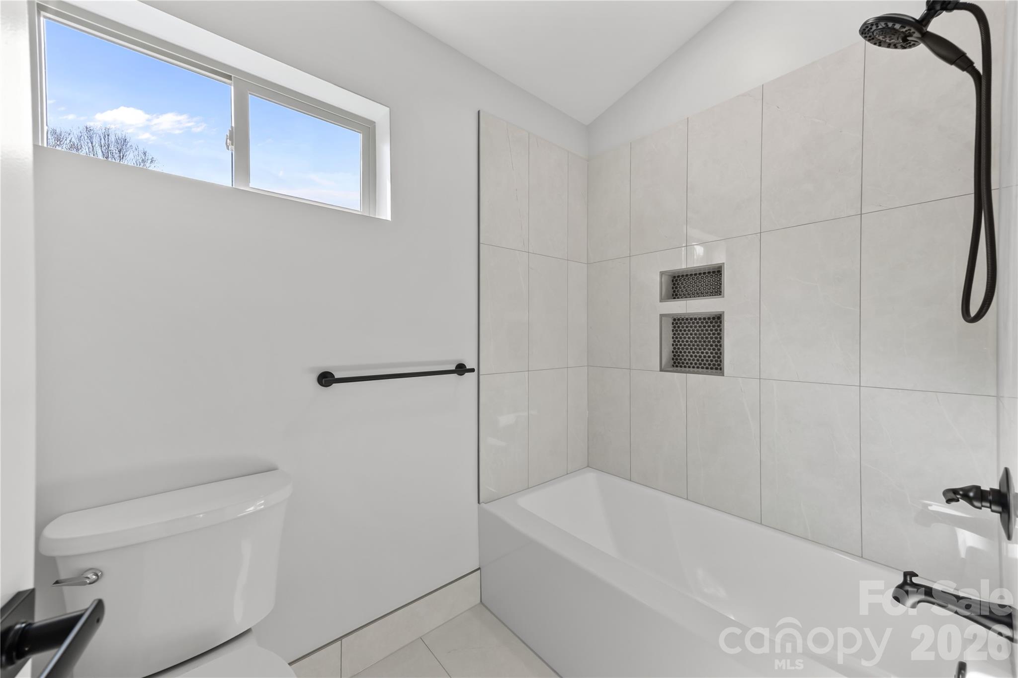 89 Oakley Road — Asheville