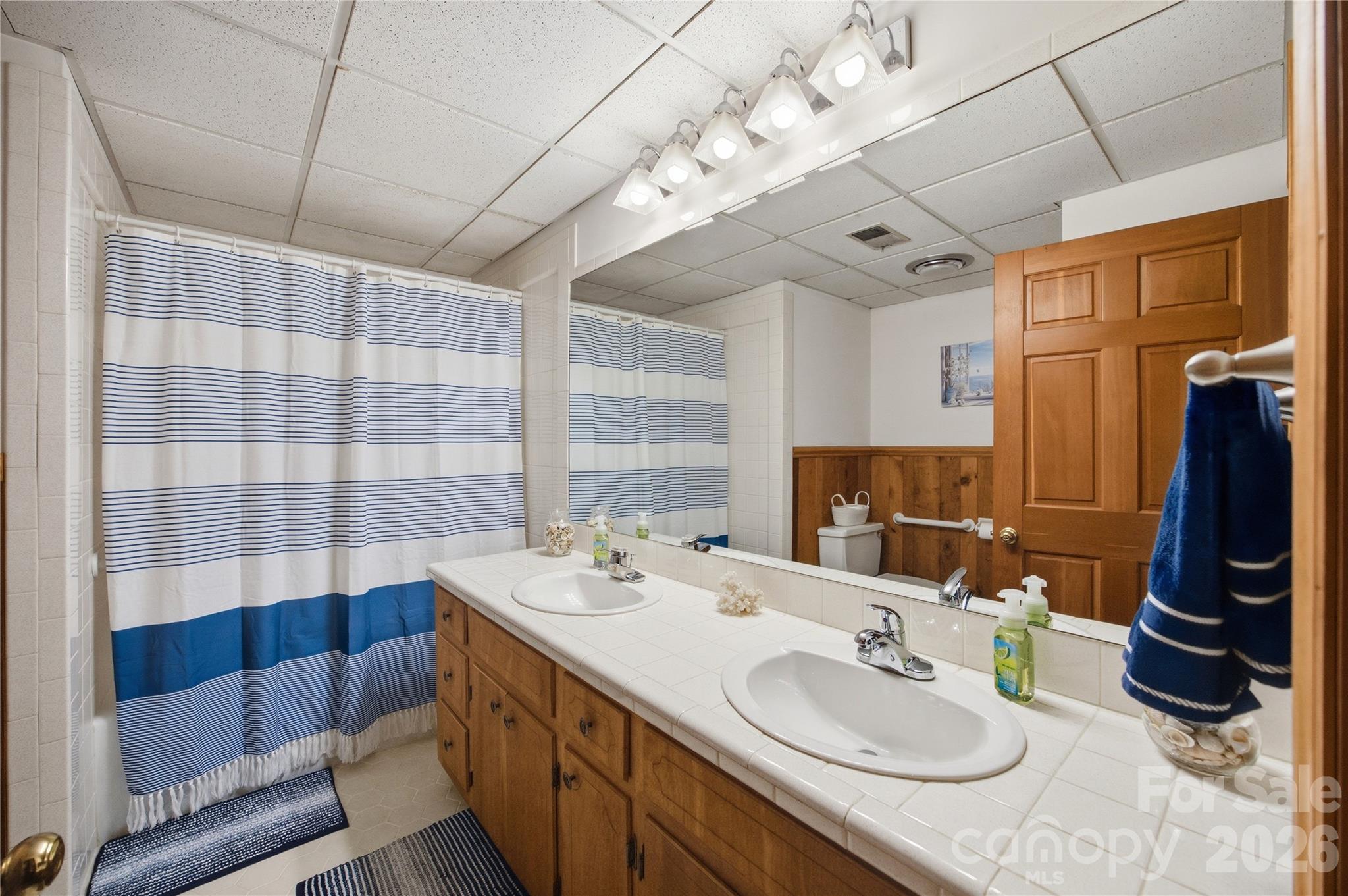 455 Heathcote Drive — Statesville