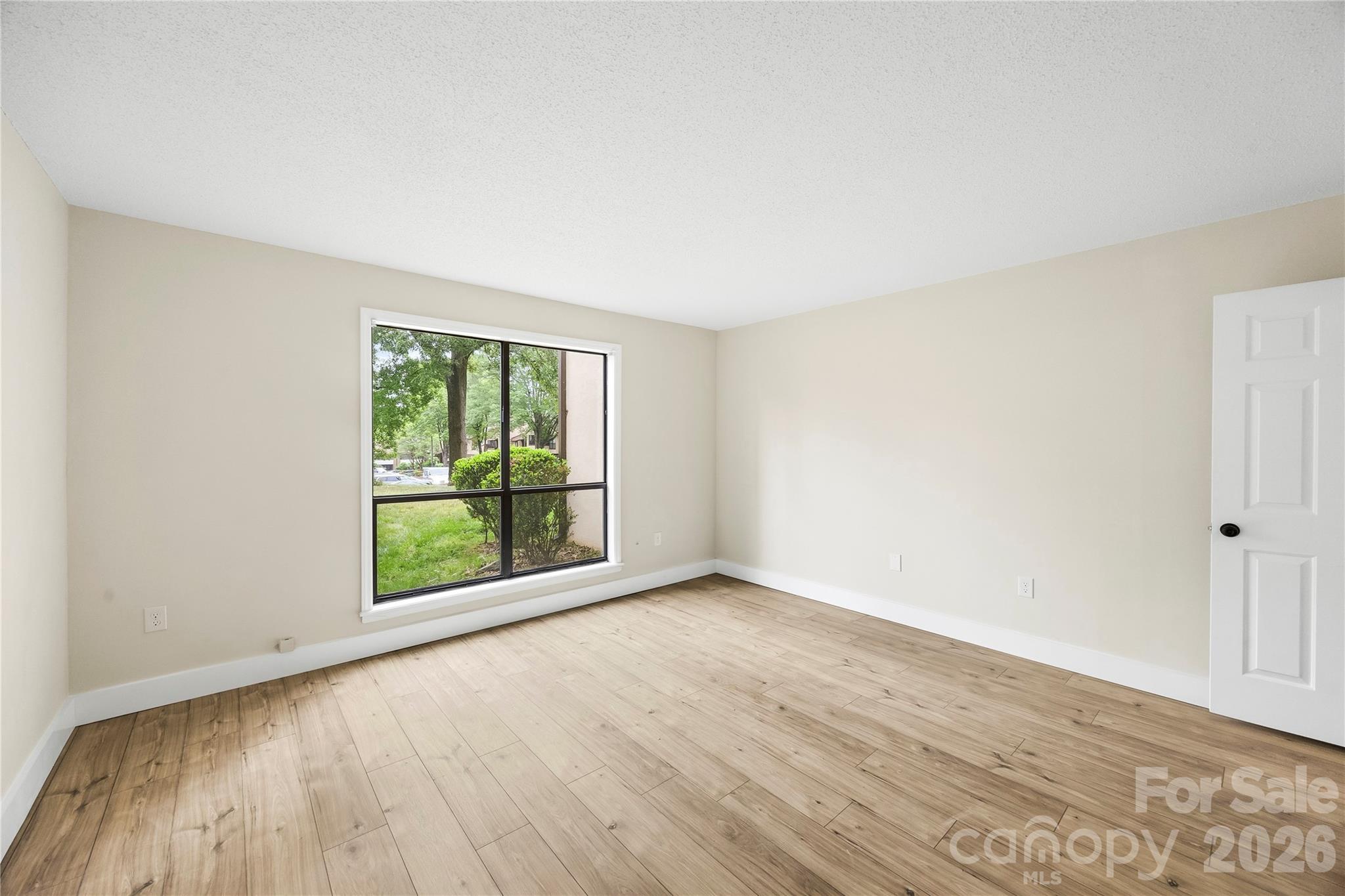 7204 Winery Lane — Charlotte