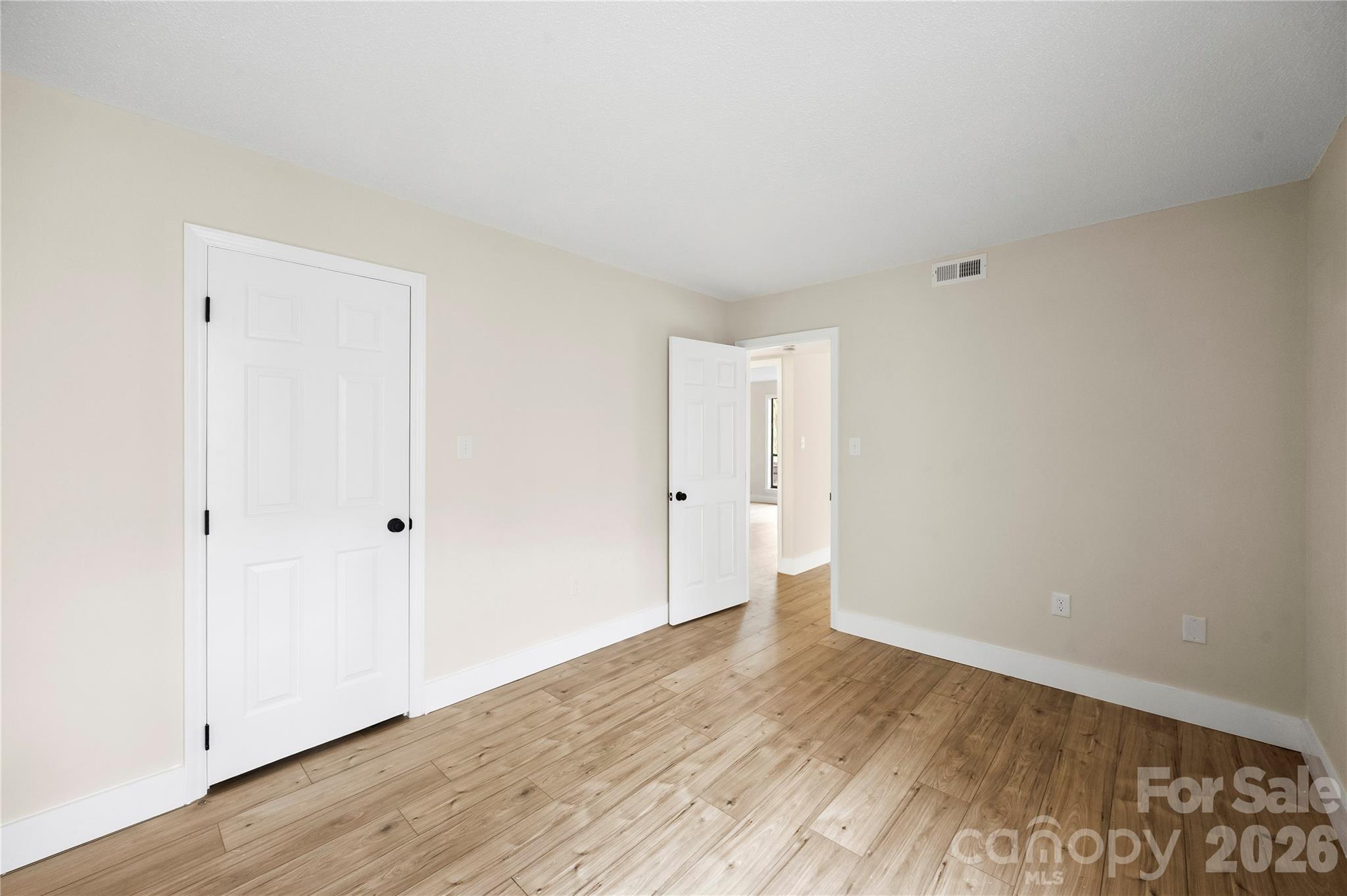 7204 Winery Lane — Charlotte