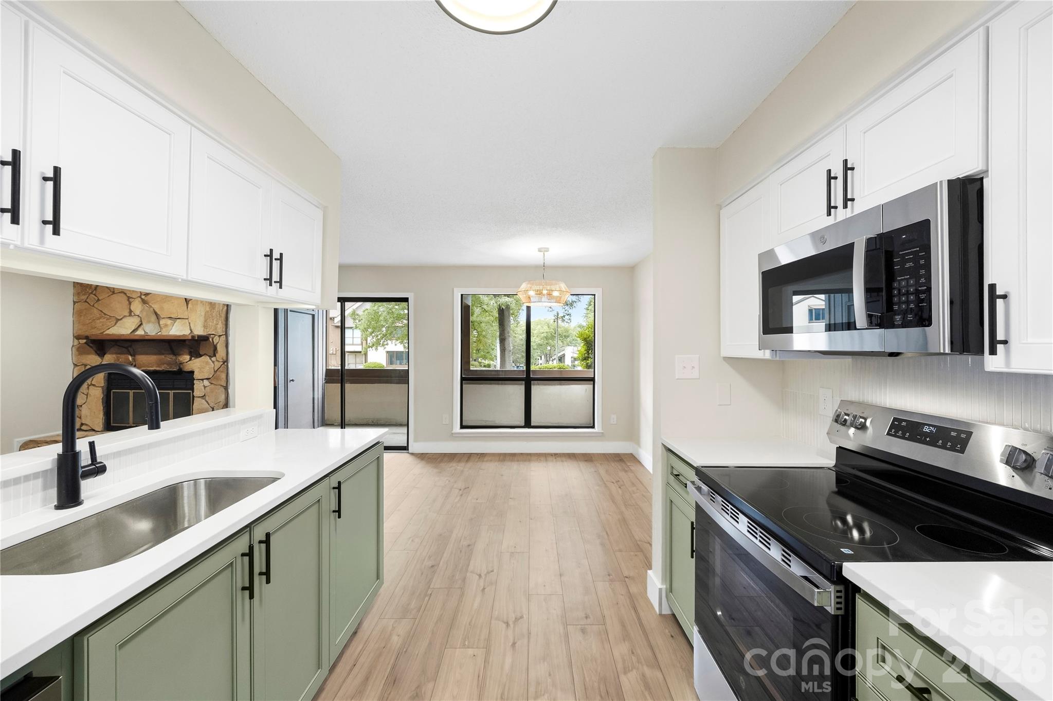 7204 Winery Lane — Charlotte