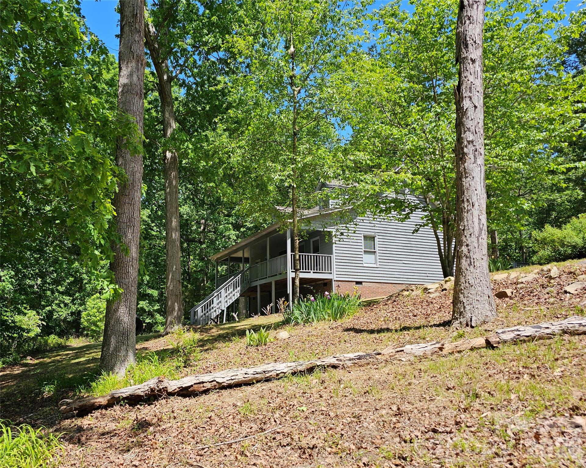 5692 Brooklyn Road — Great Falls