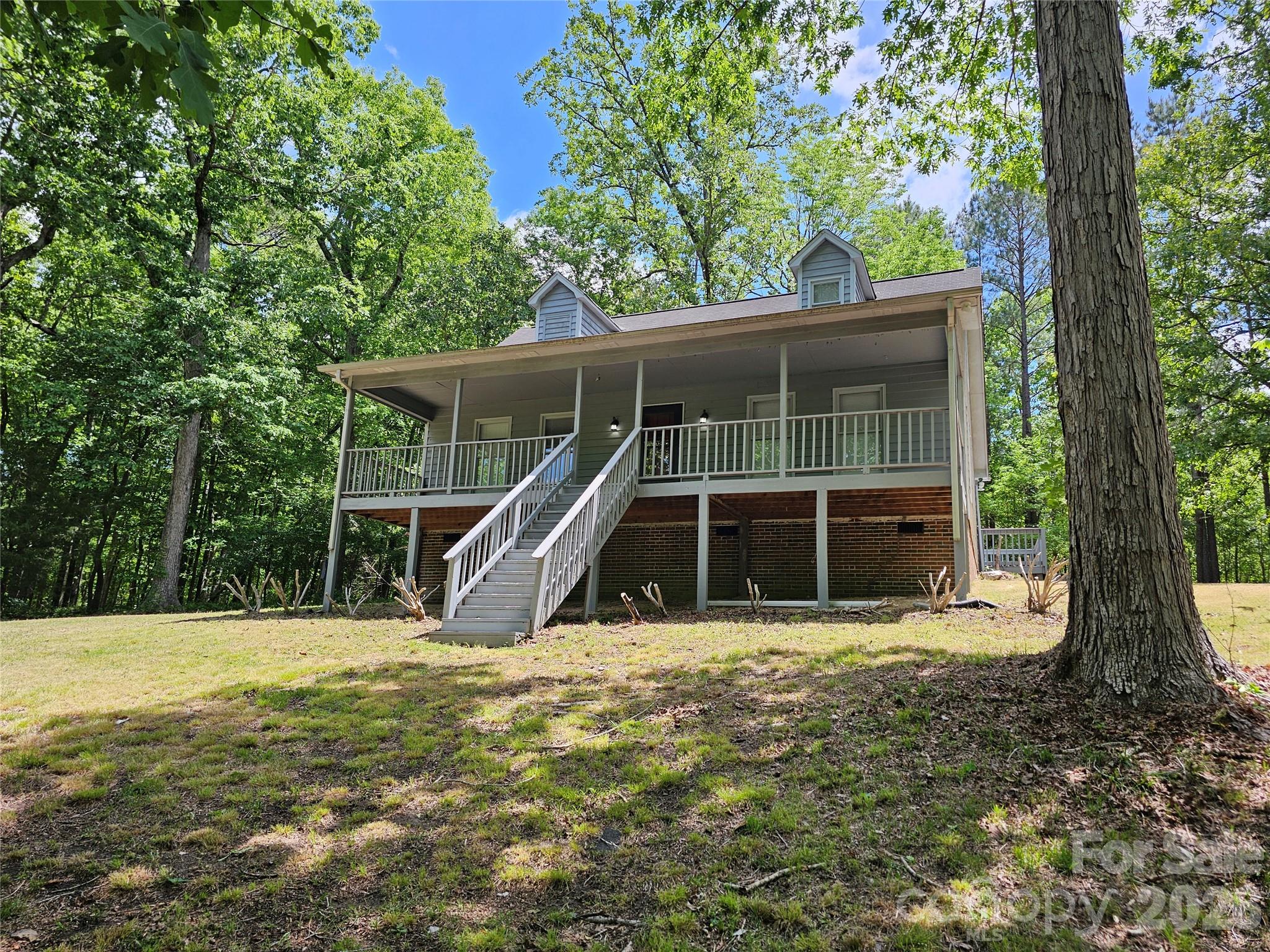 5692 Brooklyn Road — Great Falls
