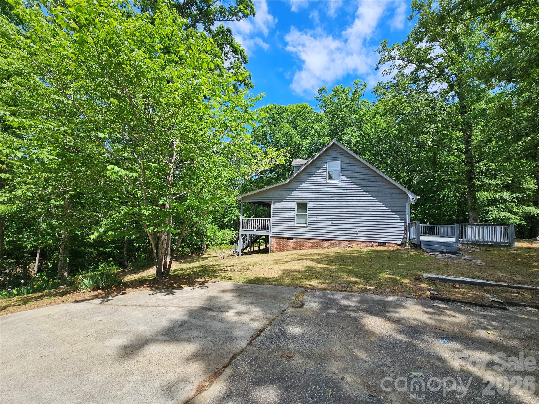 5692 Brooklyn Road — Great Falls