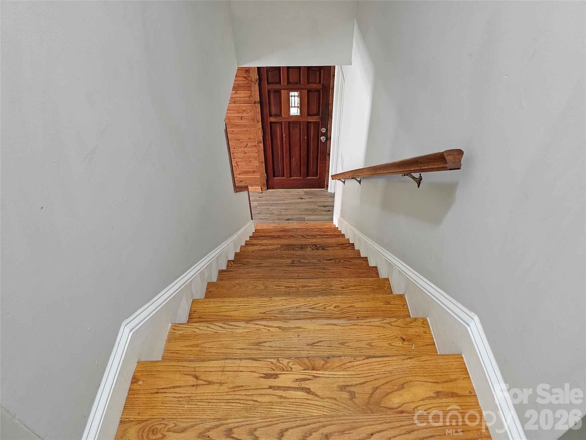 5692 Brooklyn Road — Great Falls