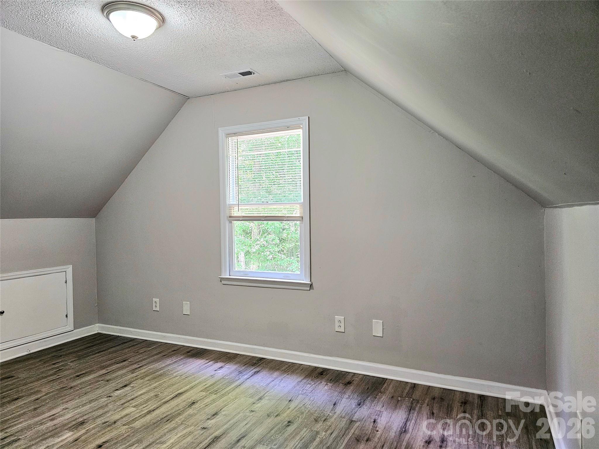 5692 Brooklyn Road — Great Falls