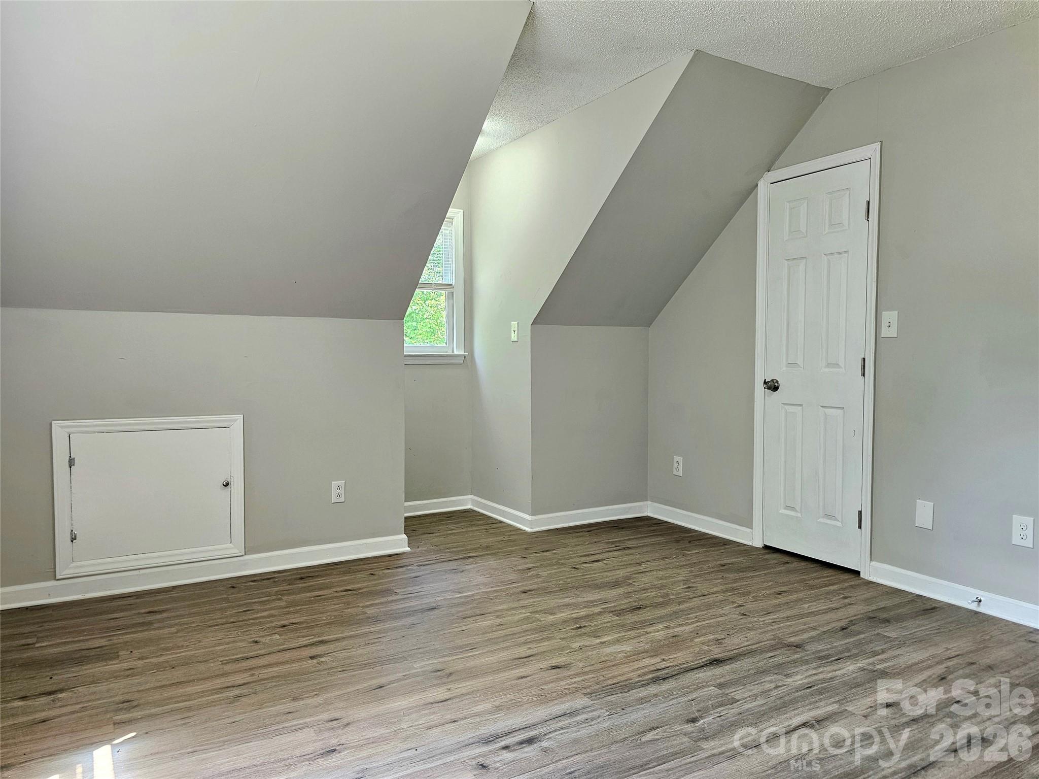 5692 Brooklyn Road — Great Falls