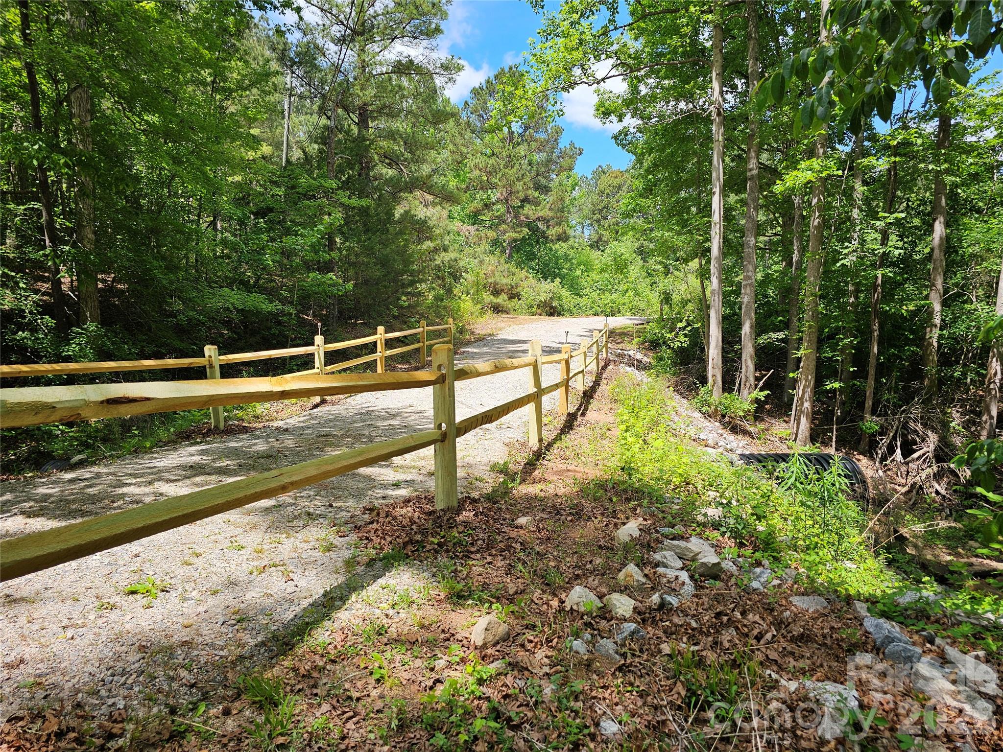 5692 Brooklyn Road — Great Falls