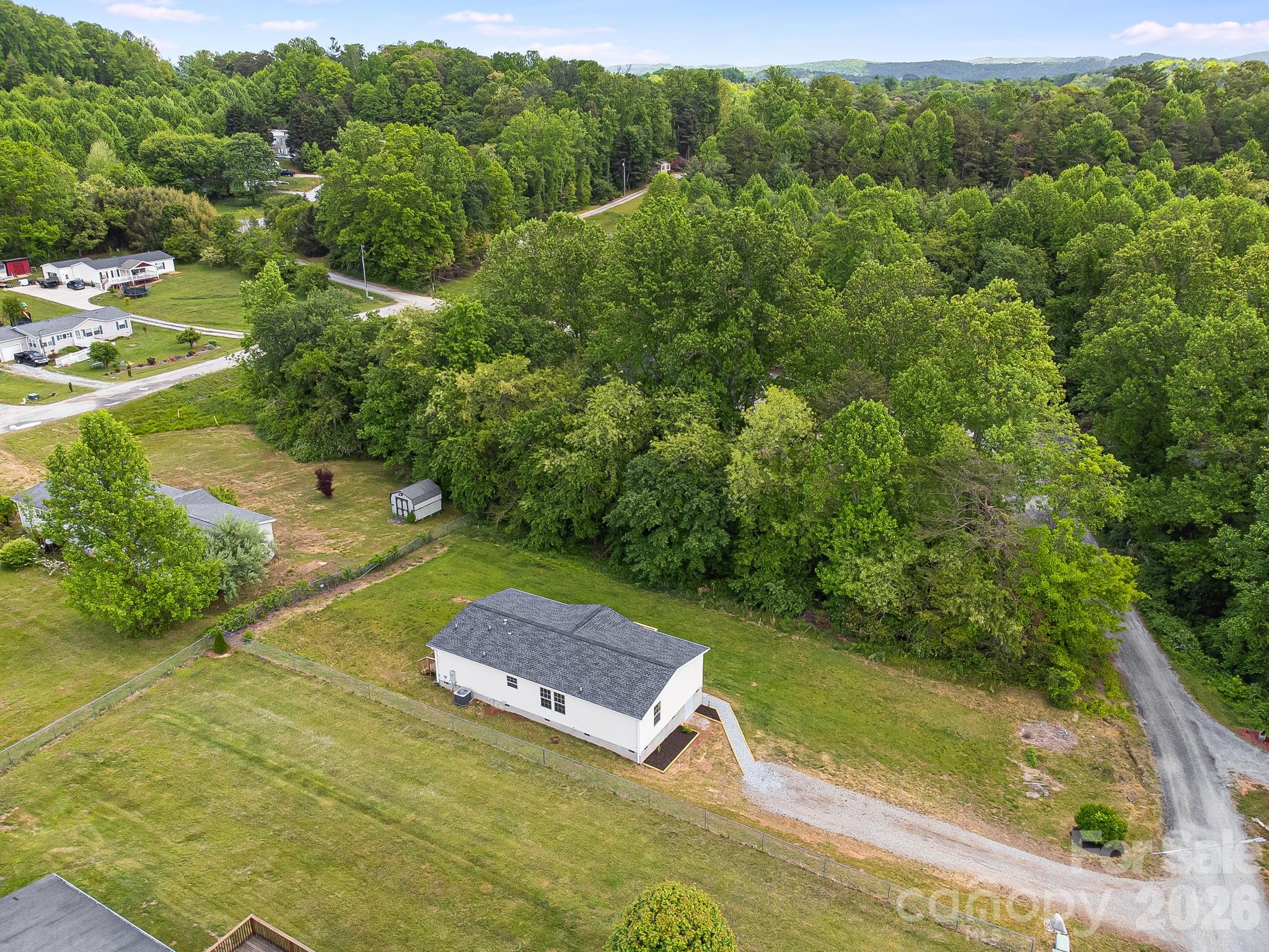 44 morning Lane — Hendersonville