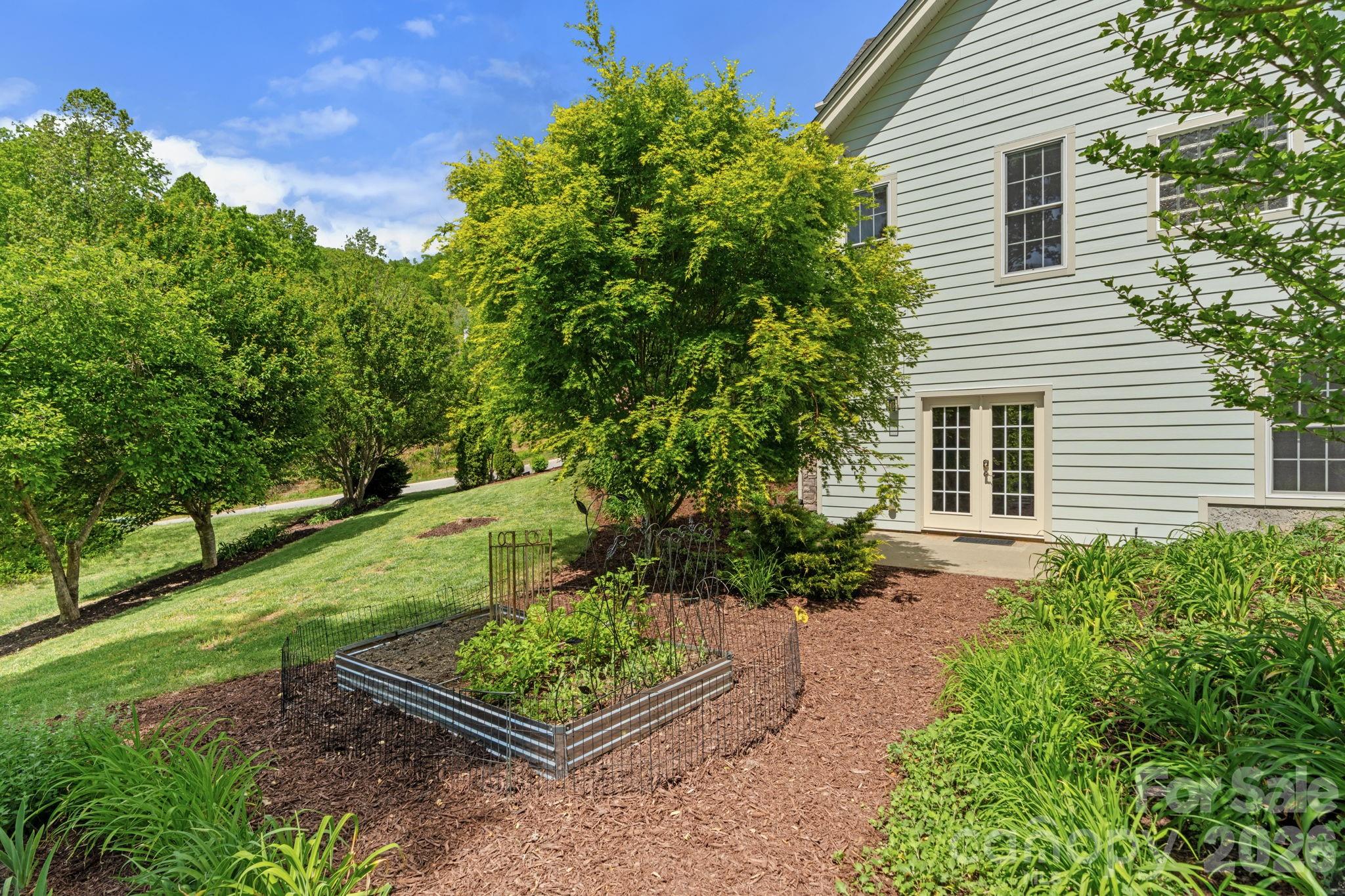 34 Carden Drive — Weaverville