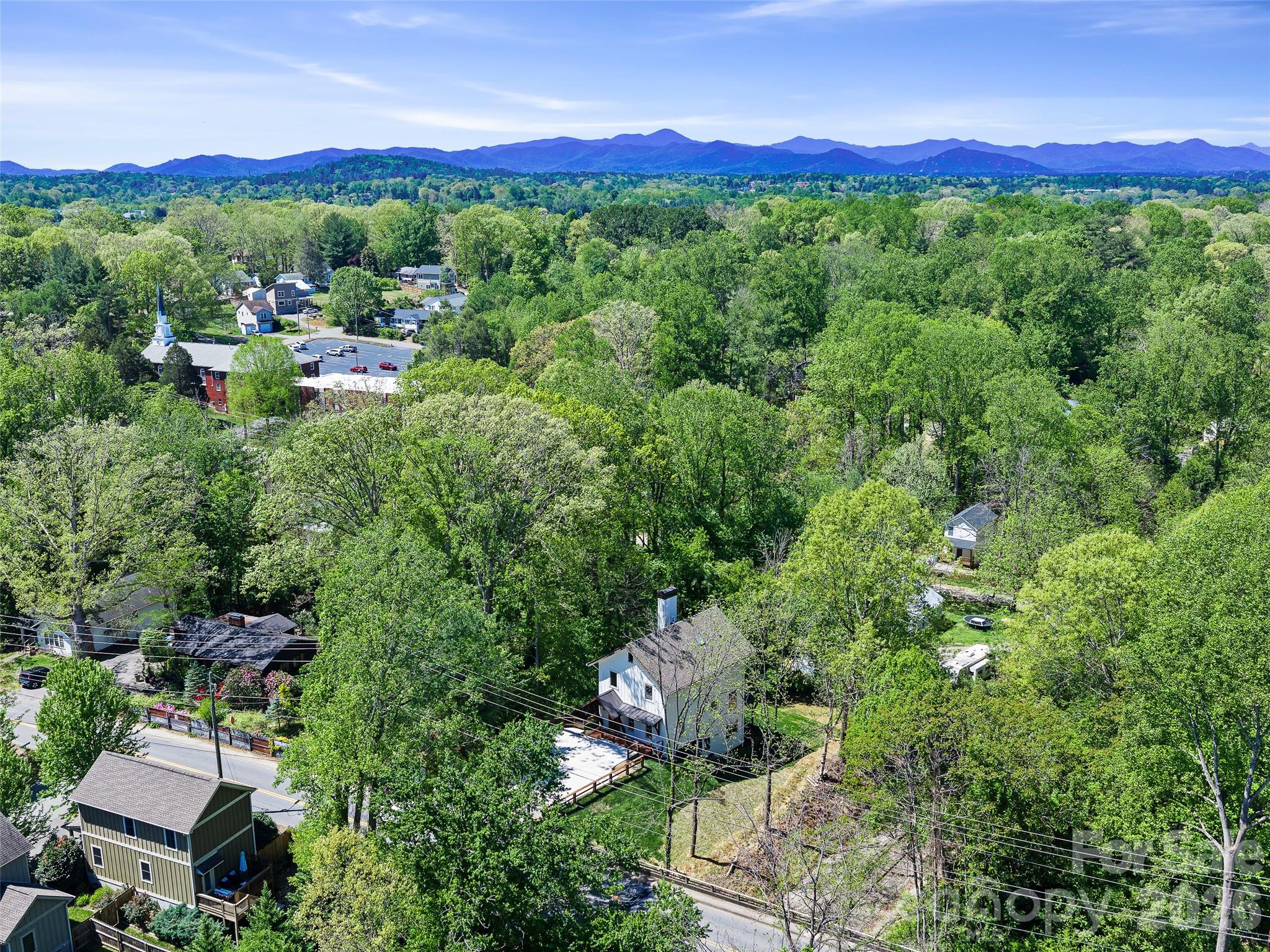 92 Cedar Street — Asheville