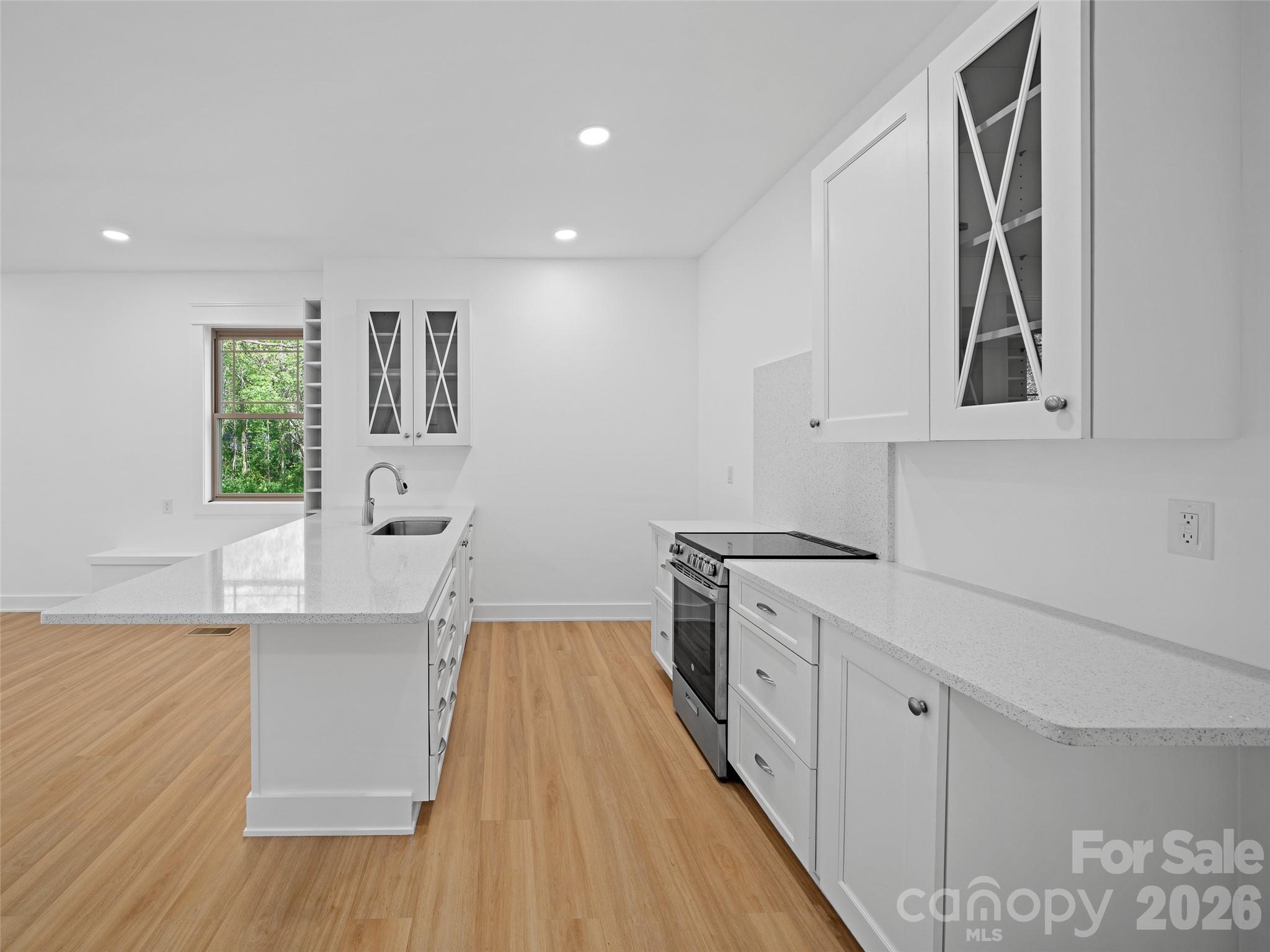 92 Cedar Street — Asheville