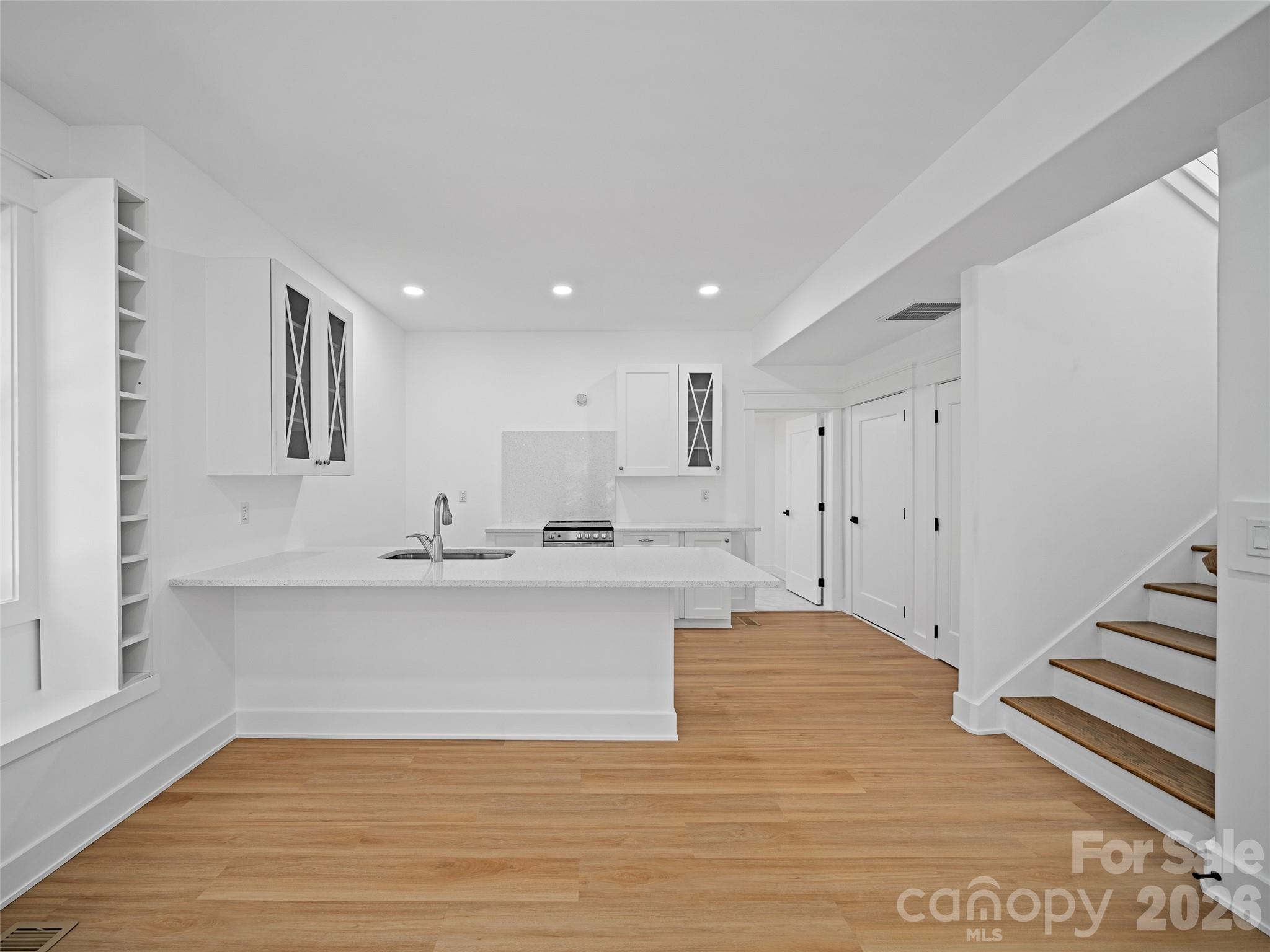 92 Cedar Street — Asheville