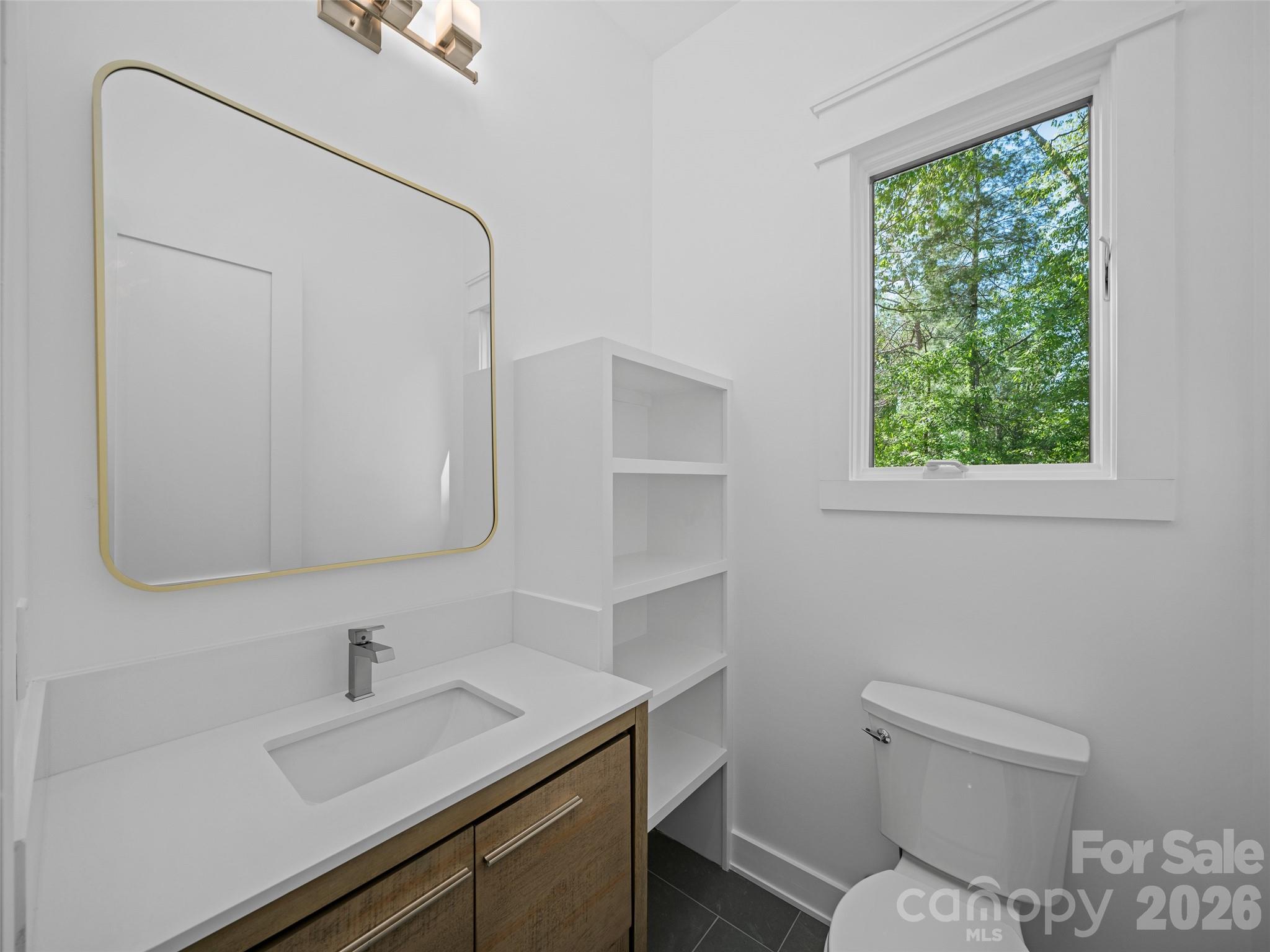 92 Cedar Street — Asheville