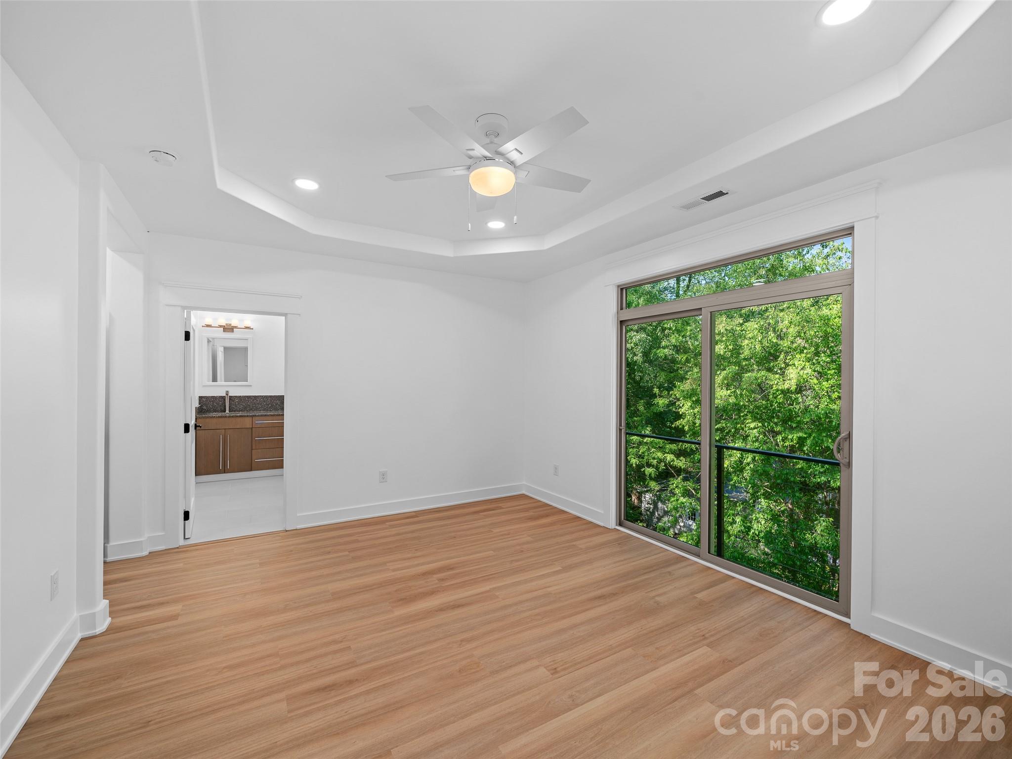 92 Cedar Street — Asheville