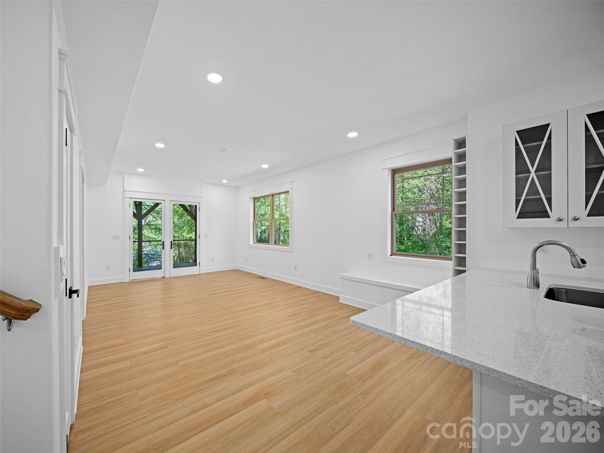 92 Cedar Street — Asheville