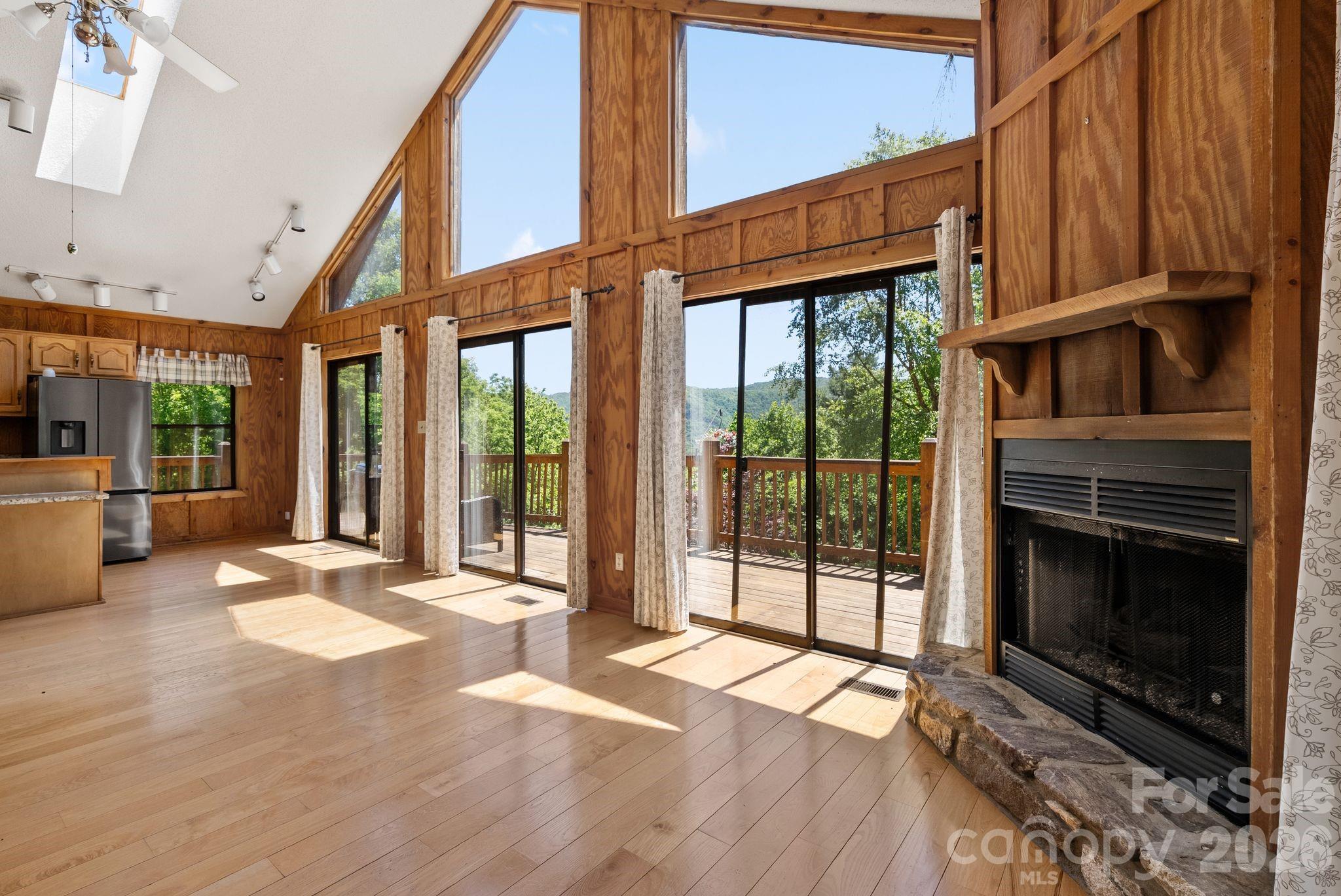 1206 Caldwell Mountain Road — Hot Springs