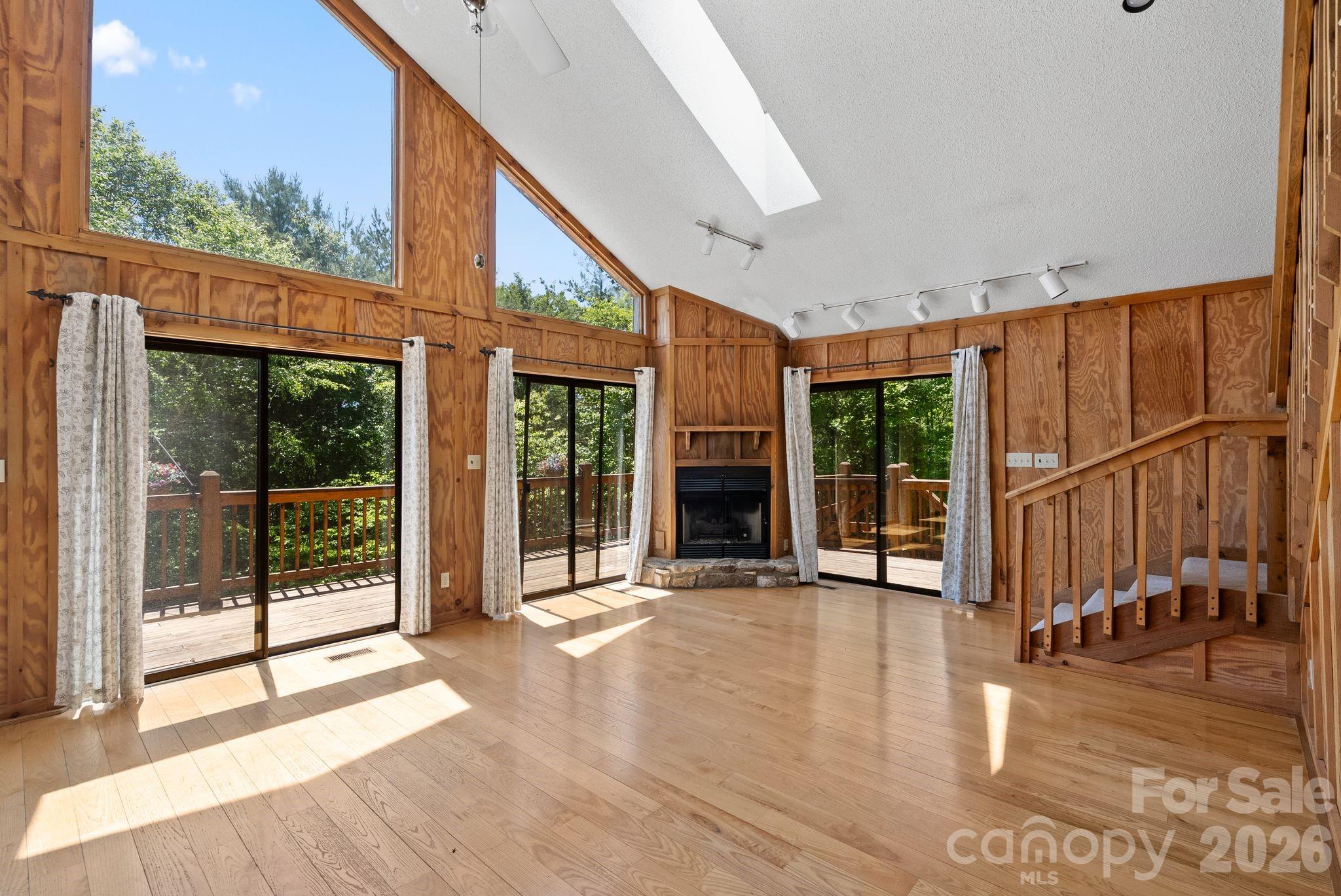 1206 Caldwell Mountain Road — Hot Springs
