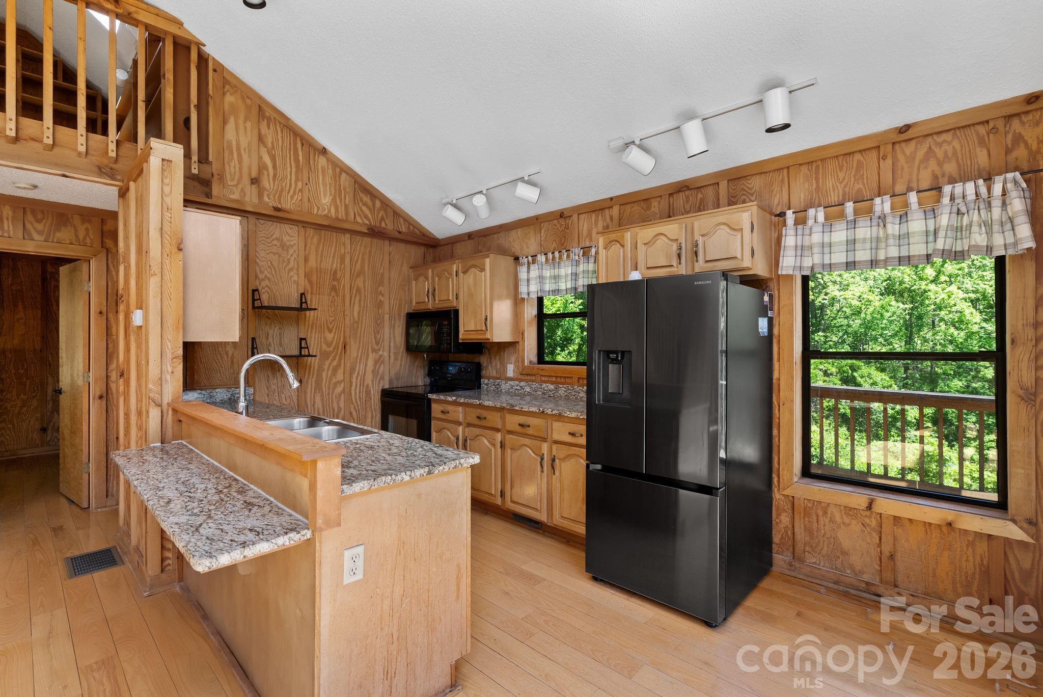 1206 Caldwell Mountain Road — Hot Springs
