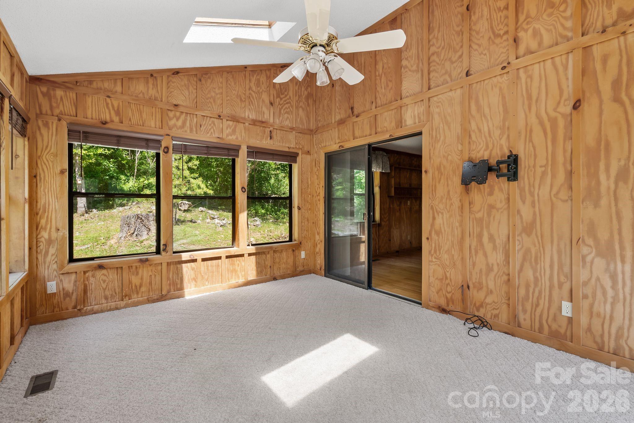 1206 Caldwell Mountain Road — Hot Springs