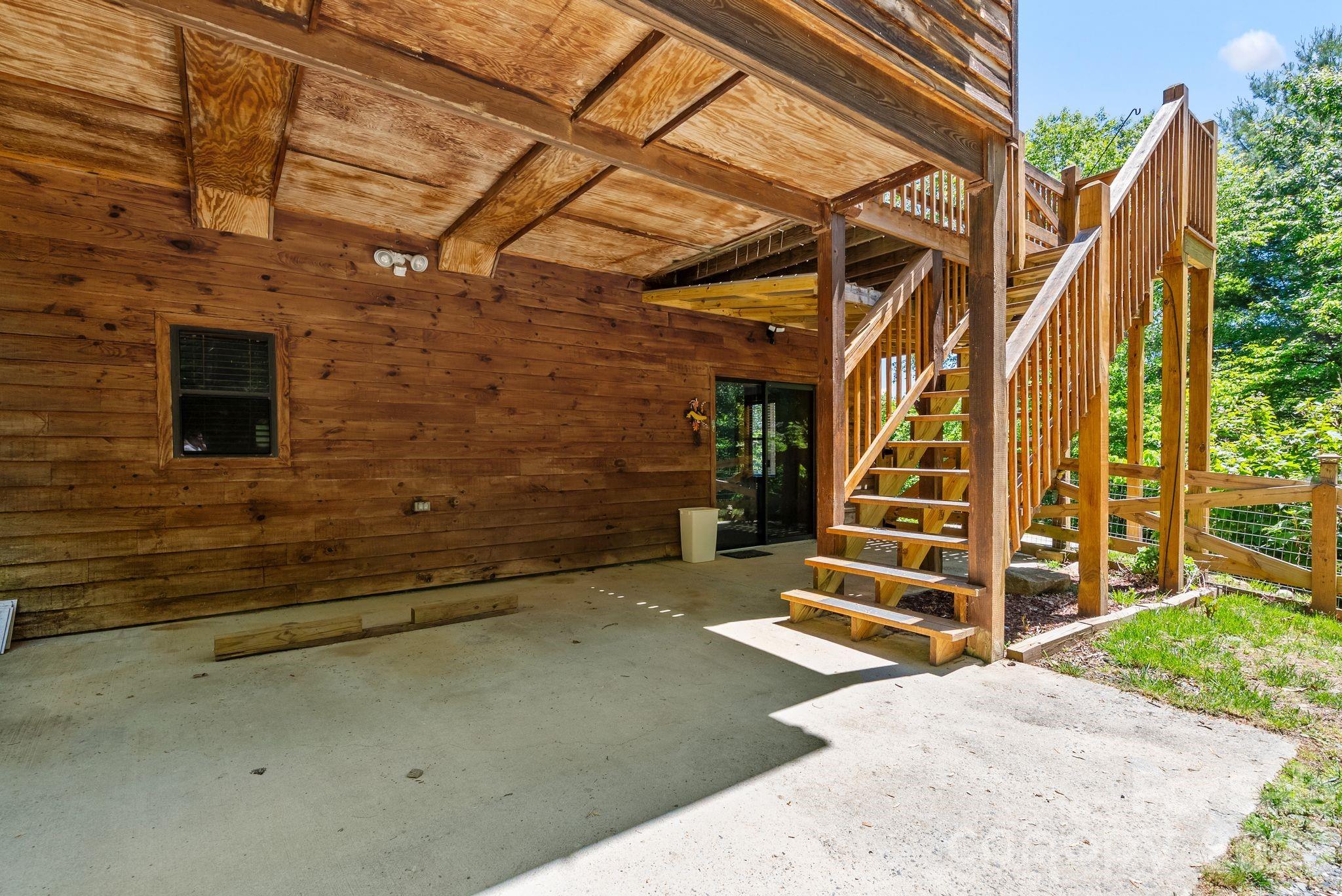 1206 Caldwell Mountain Road — Hot Springs