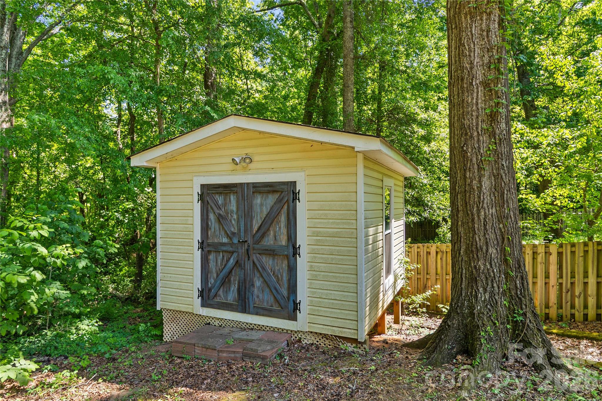 6425 Colonial Garden Drive — Huntersville