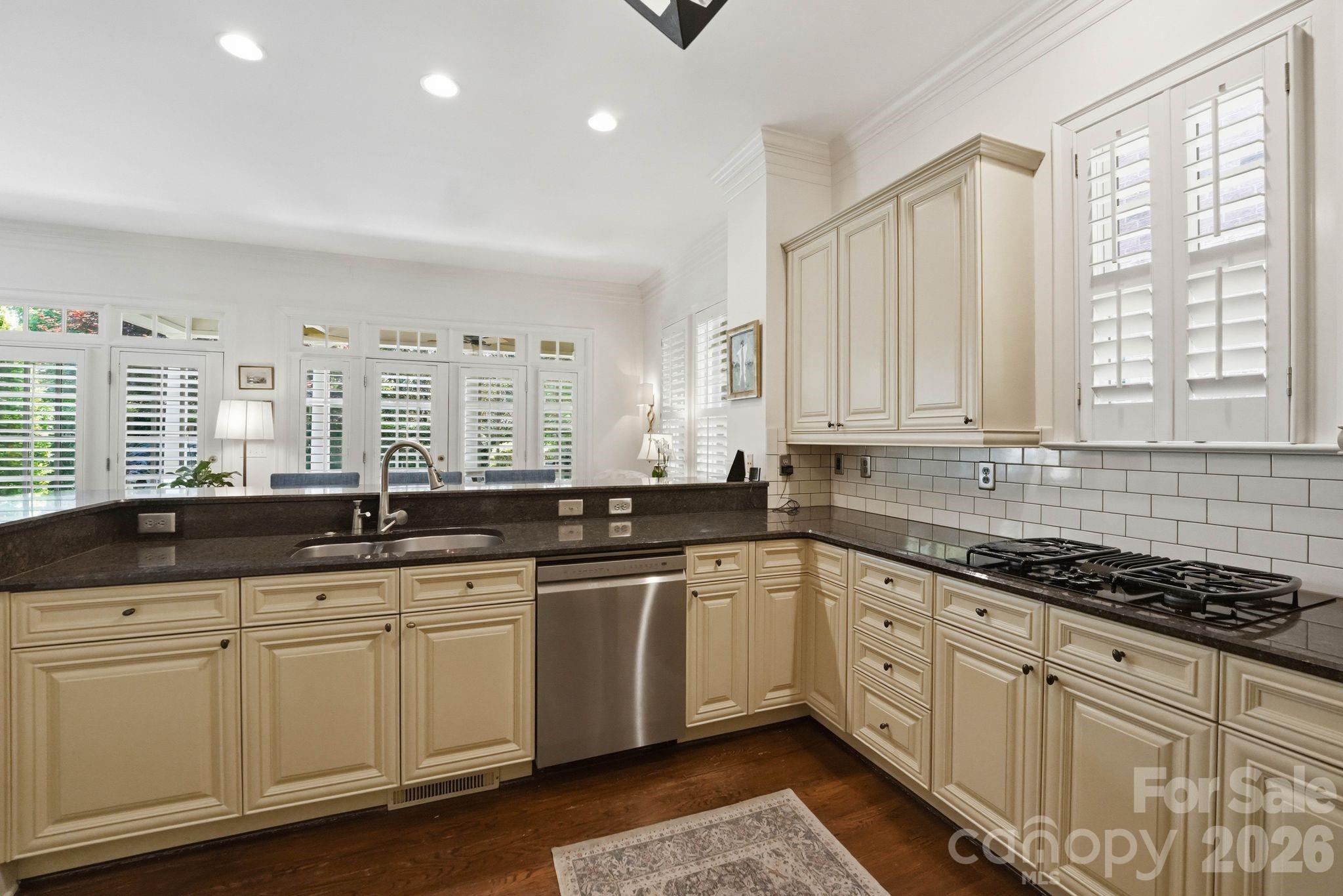 2618 Sheffield Crescent Court — Charlotte