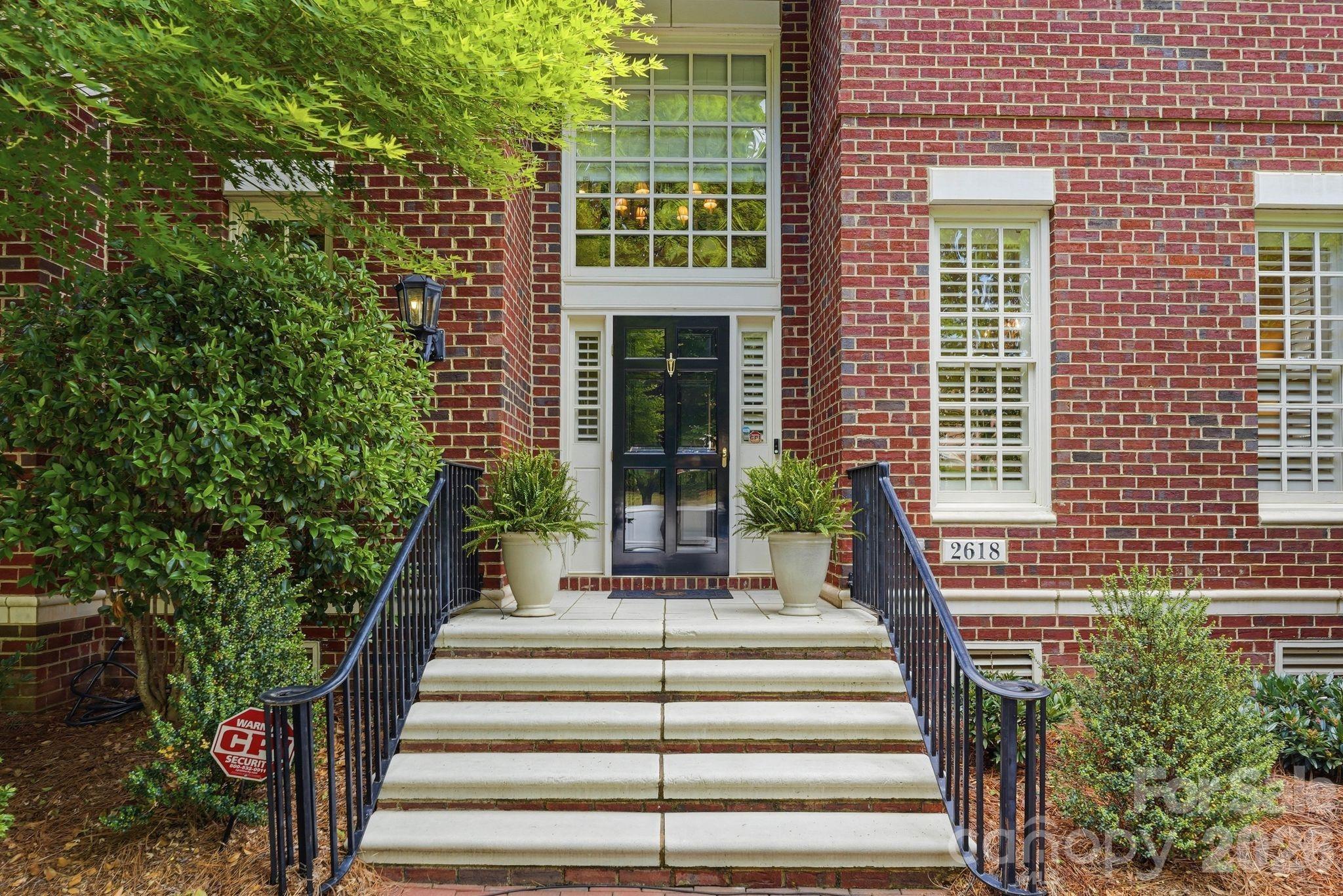 2618 Sheffield Crescent Court — Charlotte