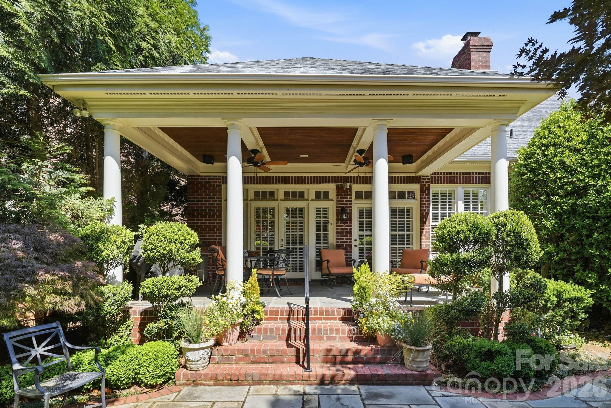 2618 Sheffield Crescent Court — Charlotte