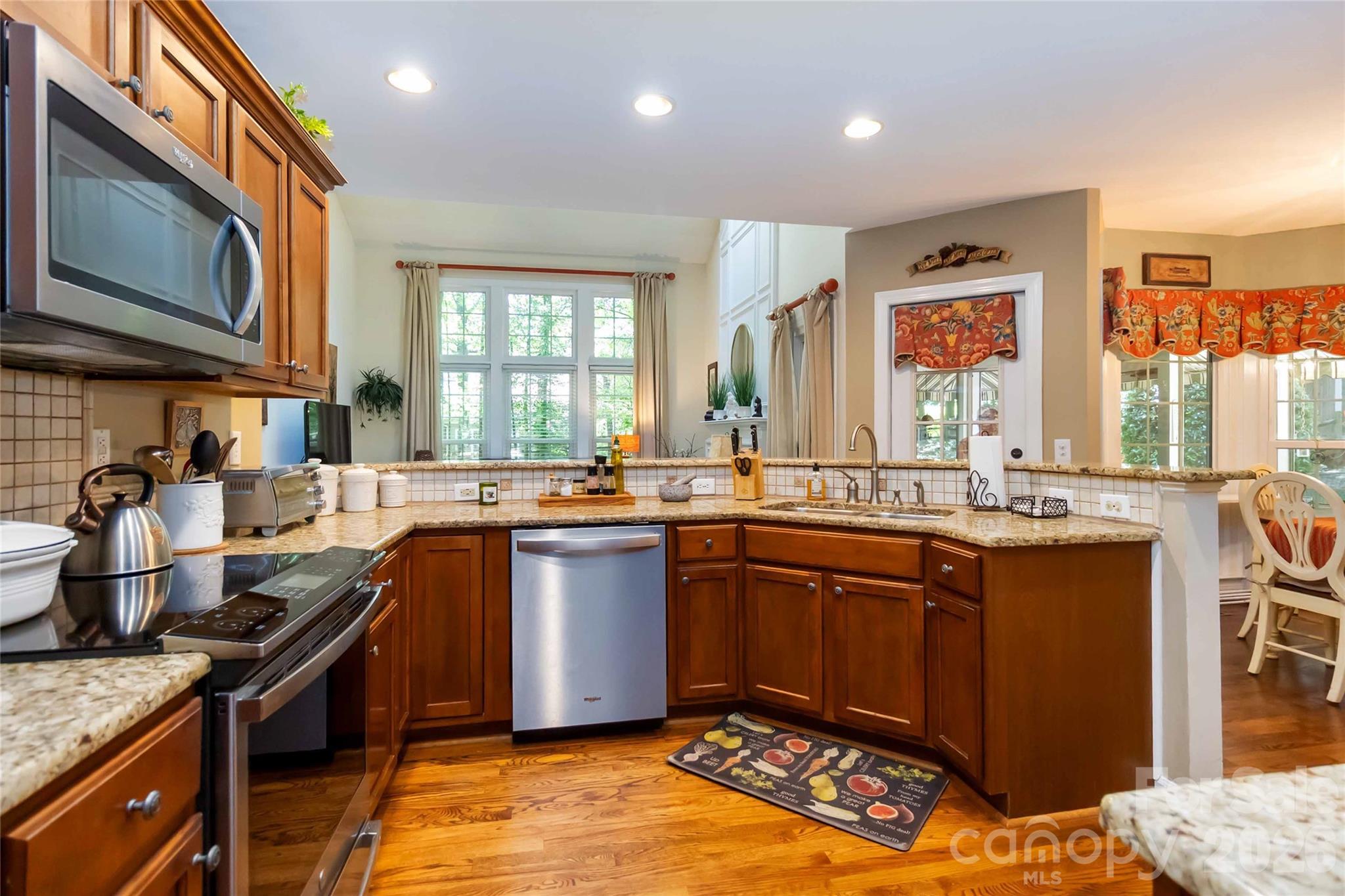 6210 Maple Cove Lane — Charlotte