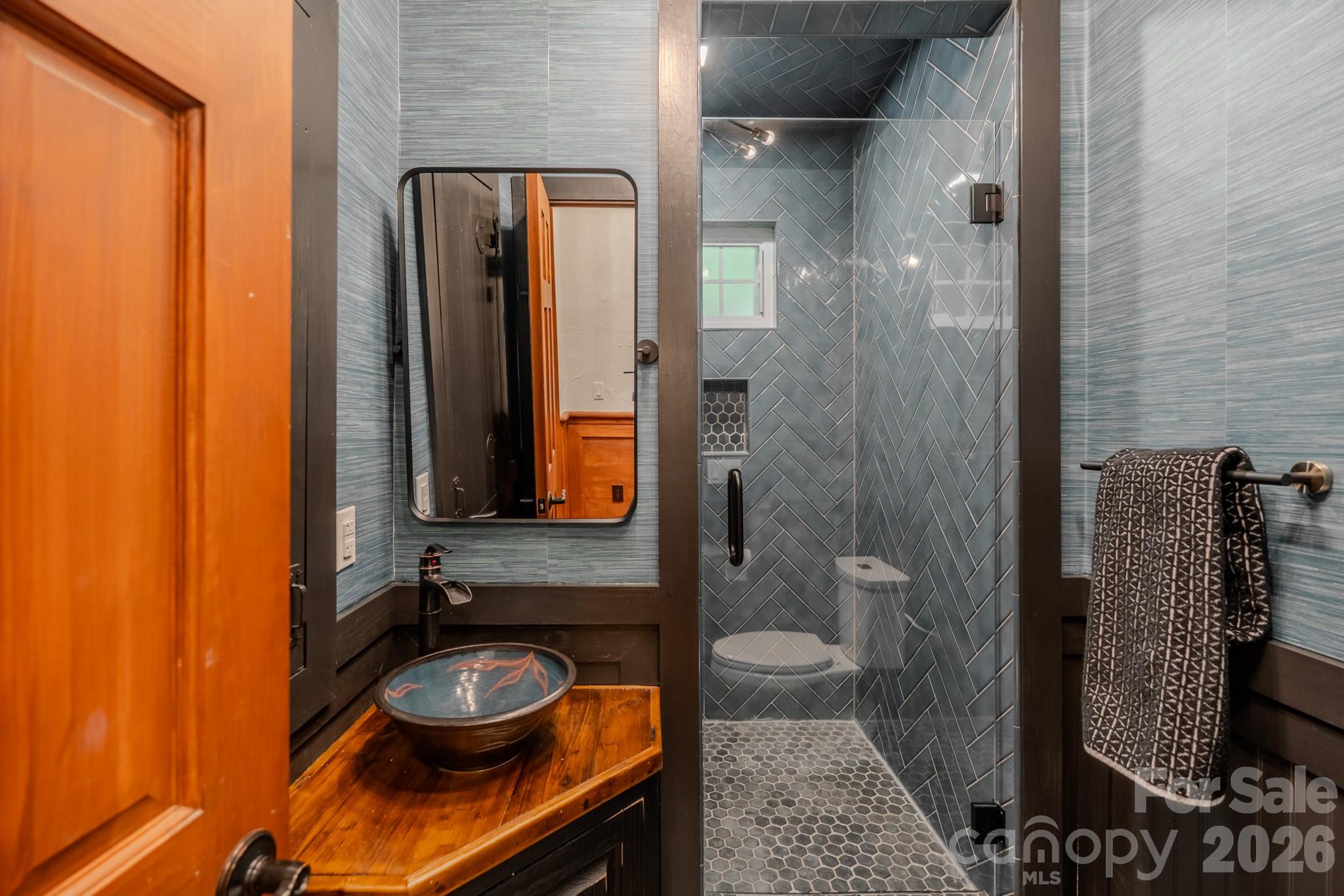 777 S River Road — Tryon